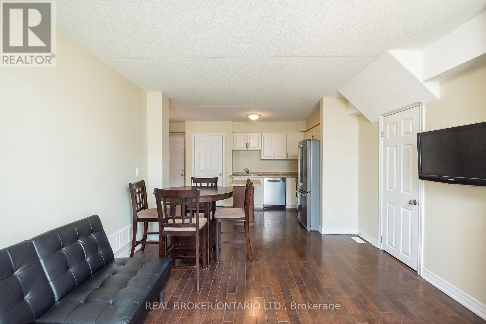 56 - 1380 Costigan Road, Milton, Ontario  L9T 8L2 - Photo 4 - W12424795
