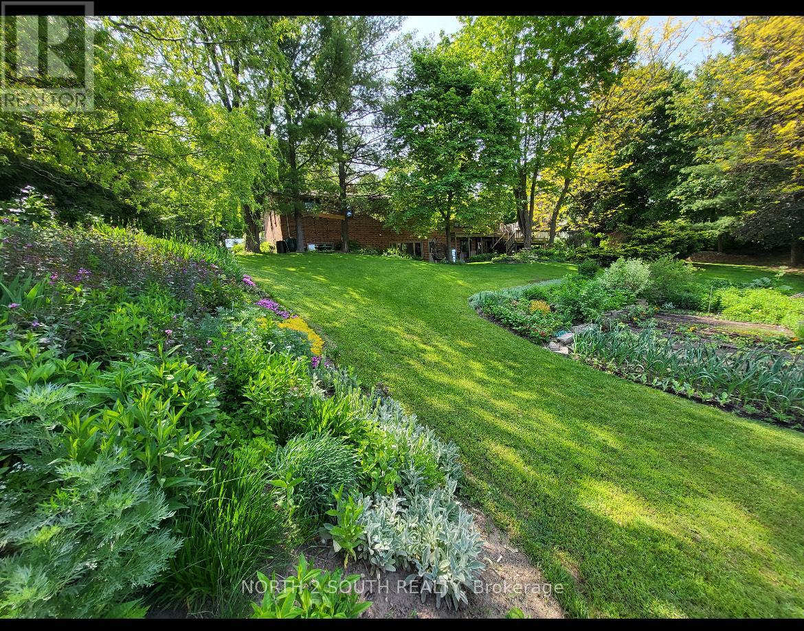 8329 10 Side Road, Halton Hills, Ontario  L9T 2X7 - Photo 8 - W12424804