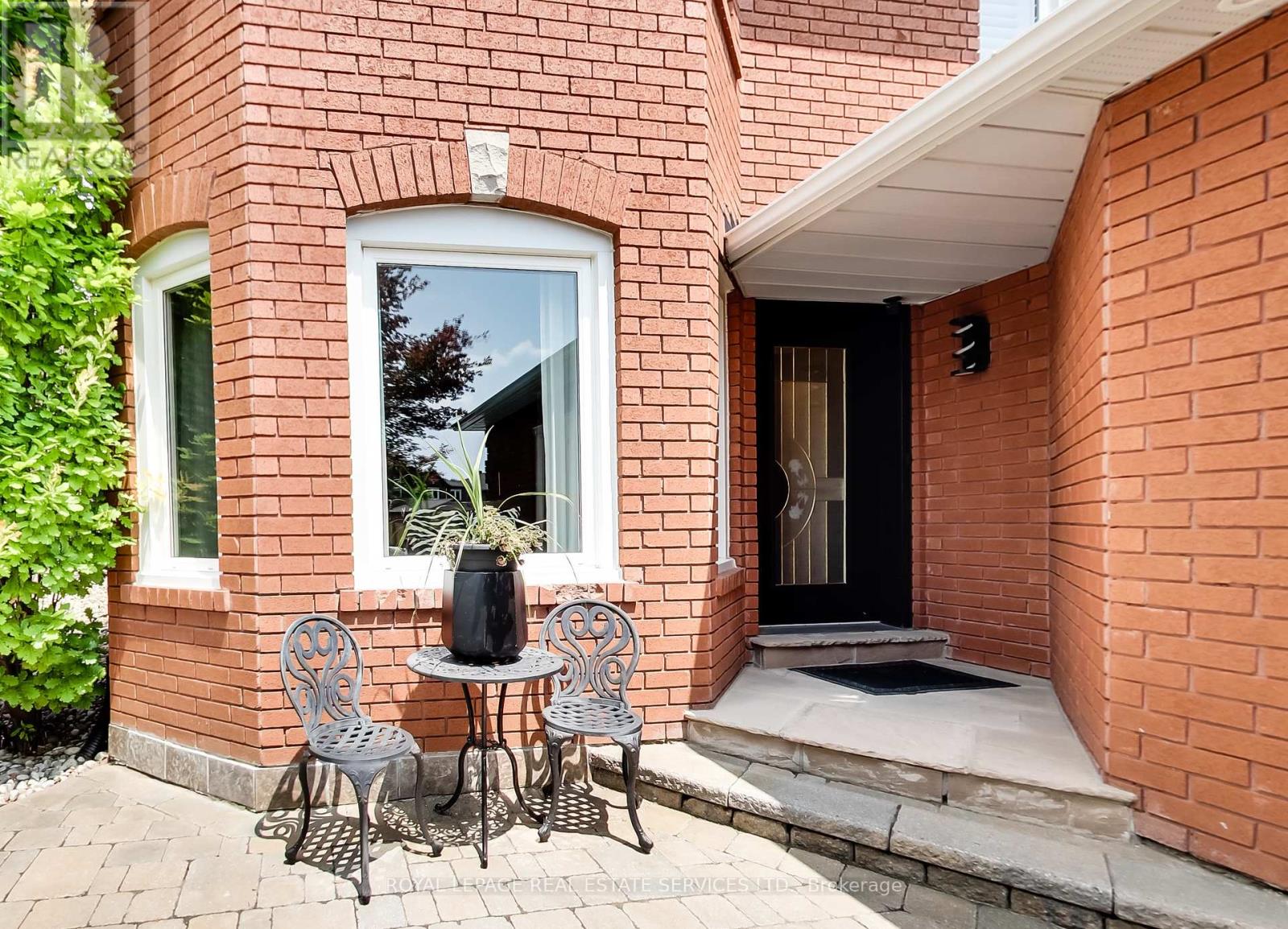 3506 Pintail Circle, Mississauga, Ontario  L5N 6C7 - Photo 4 - W12424816