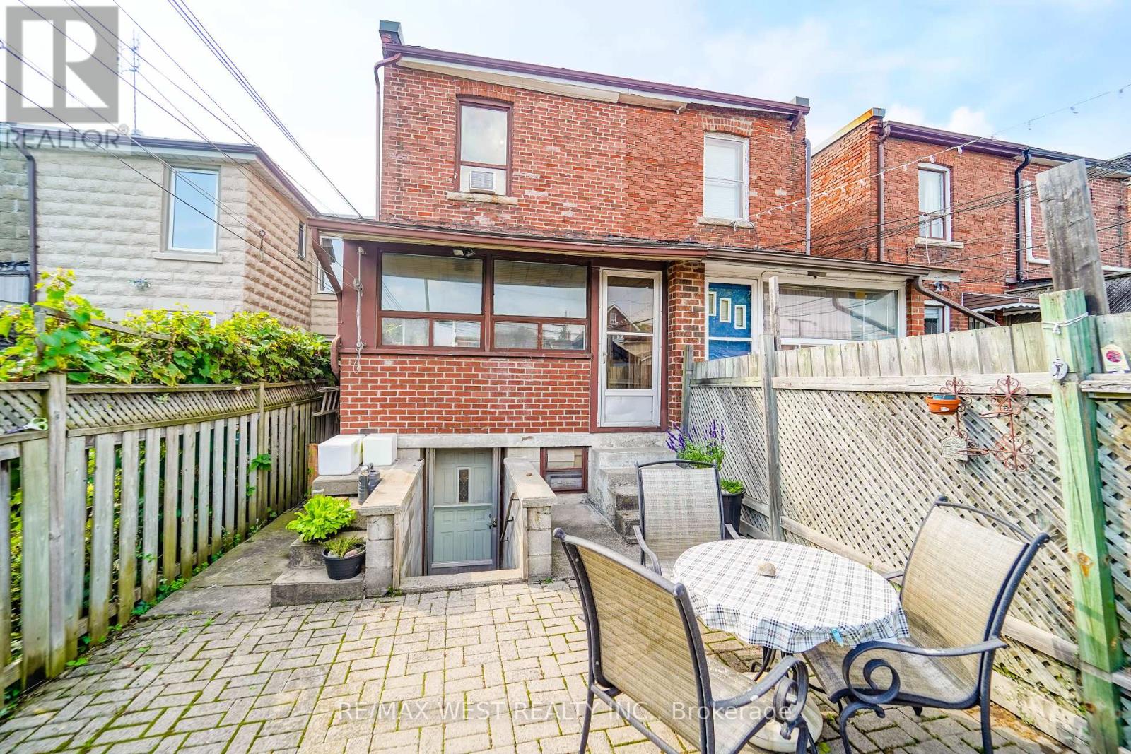 411 Westmoreland Avenue N, Toronto, Ontario  M6H 3A6 - Photo 10 - W12424845