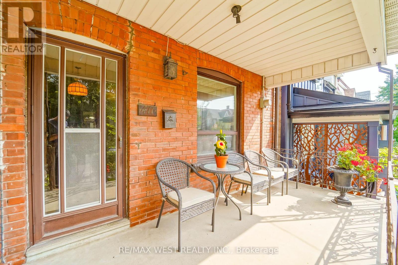 411 Westmoreland Avenue N, Toronto, Ontario  M6H 3A6 - Photo 2 - W12424845