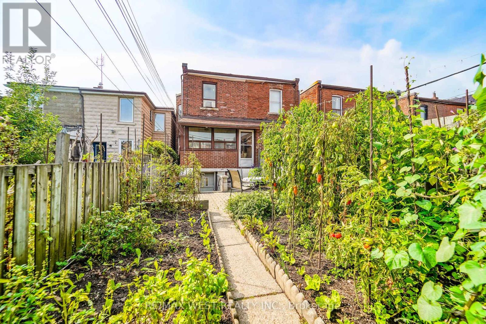 411 Westmoreland Avenue N, Toronto, Ontario  M6H 3A6 - Photo 8 - W12424845