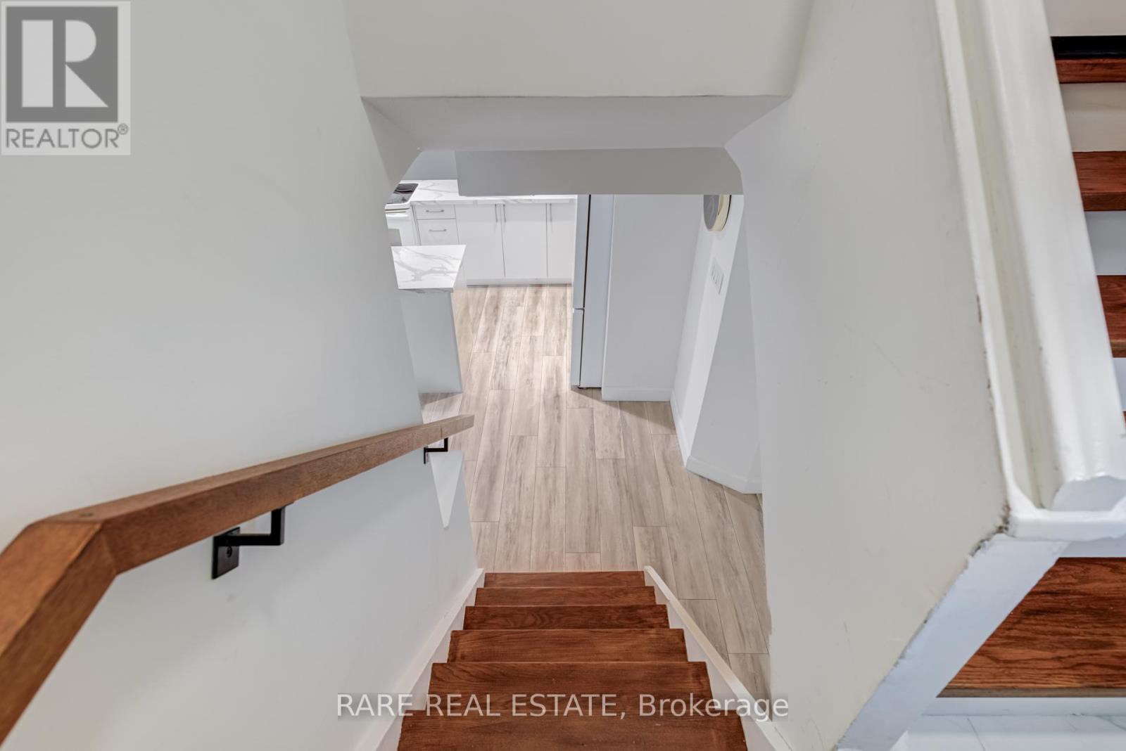 98 Hay Avenue, Toronto, Ontario  M8Z 1G4 - Photo 18 - W12424889