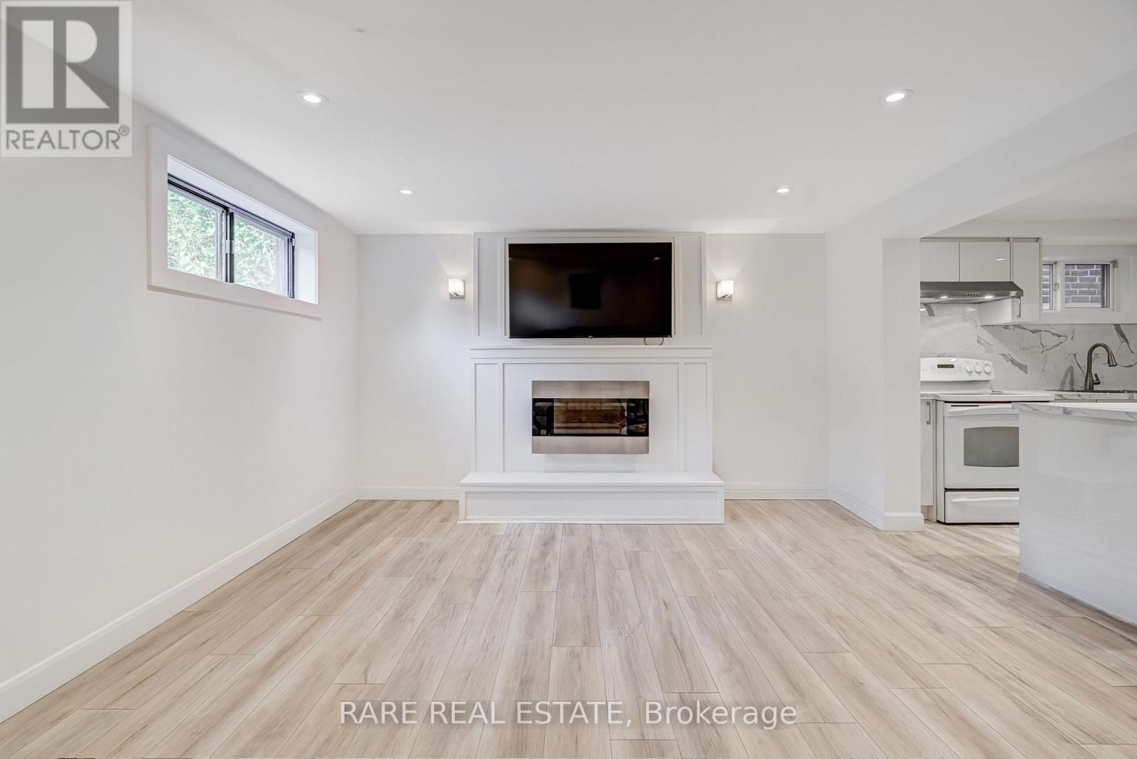 98 Hay Avenue, Toronto, Ontario  M8Z 1G4 - Photo 25 - W12424889
