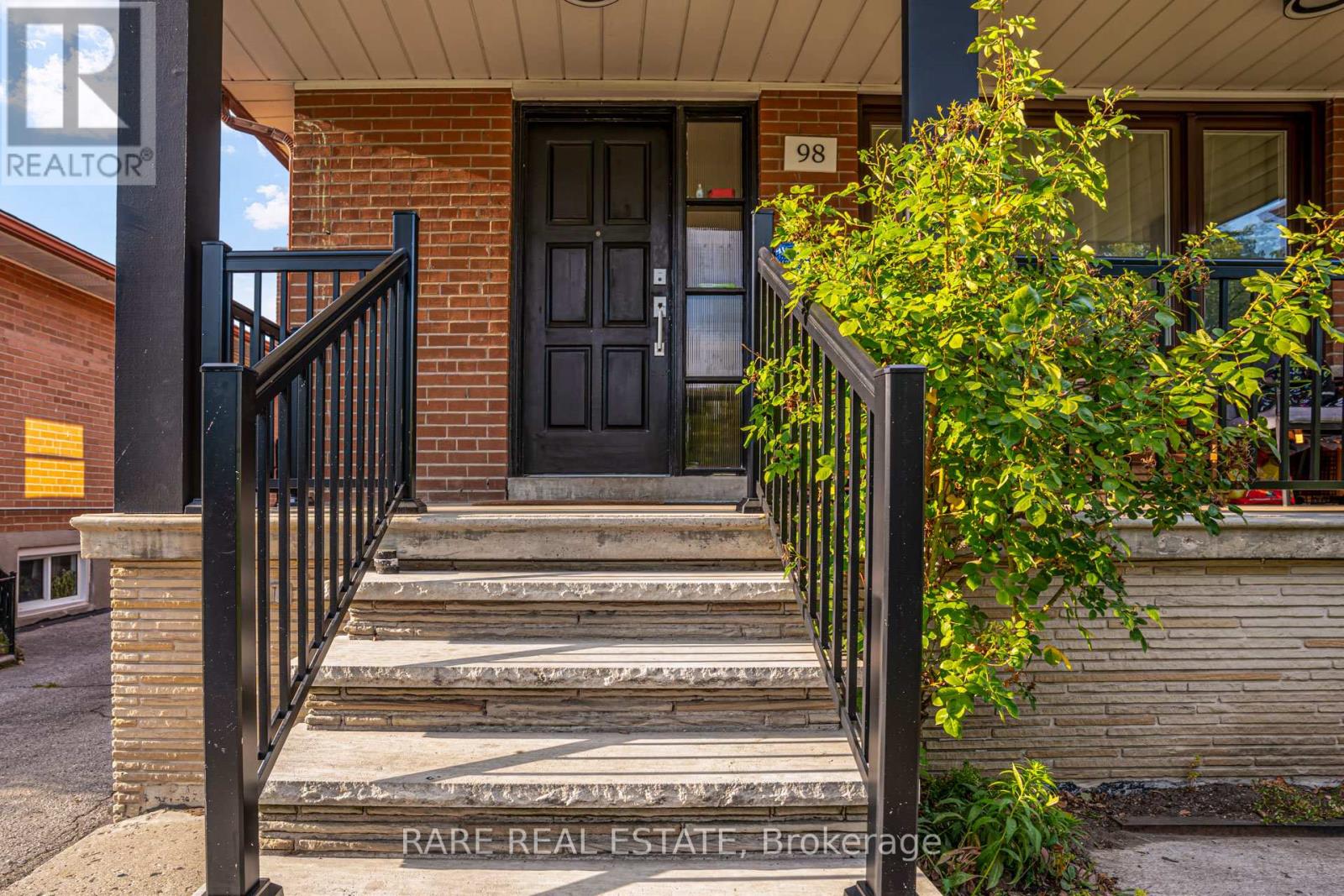98 Hay Avenue, Toronto, Ontario  M8Z 1G4 - Photo 5 - W12424889