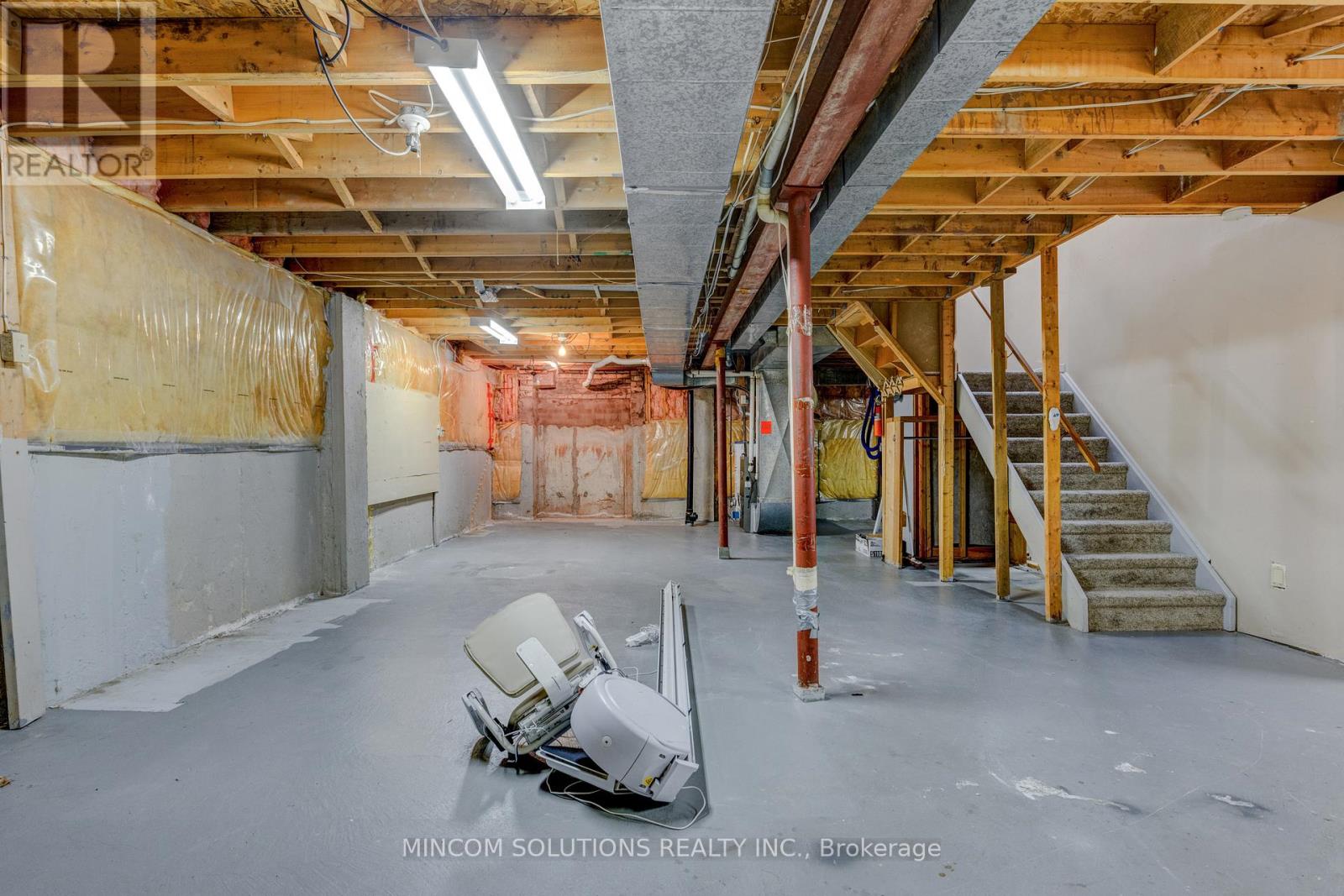 2394 Credit Valley Road E, Mississauga, Ontario  L5M 4E6 - Photo 29 - W12424900