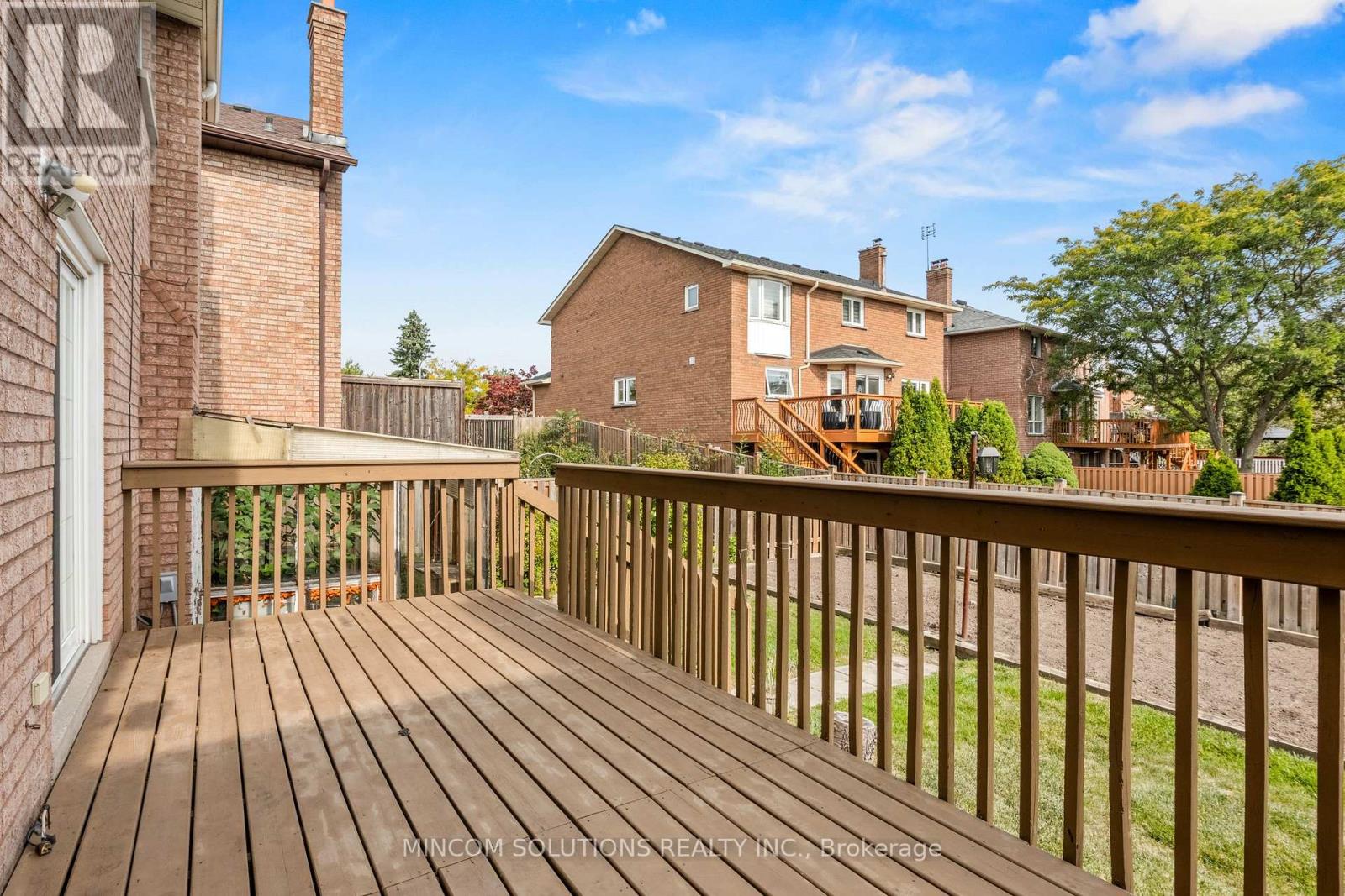 2394 Credit Valley Road E, Mississauga, Ontario  L5M 4E6 - Photo 32 - W12424900