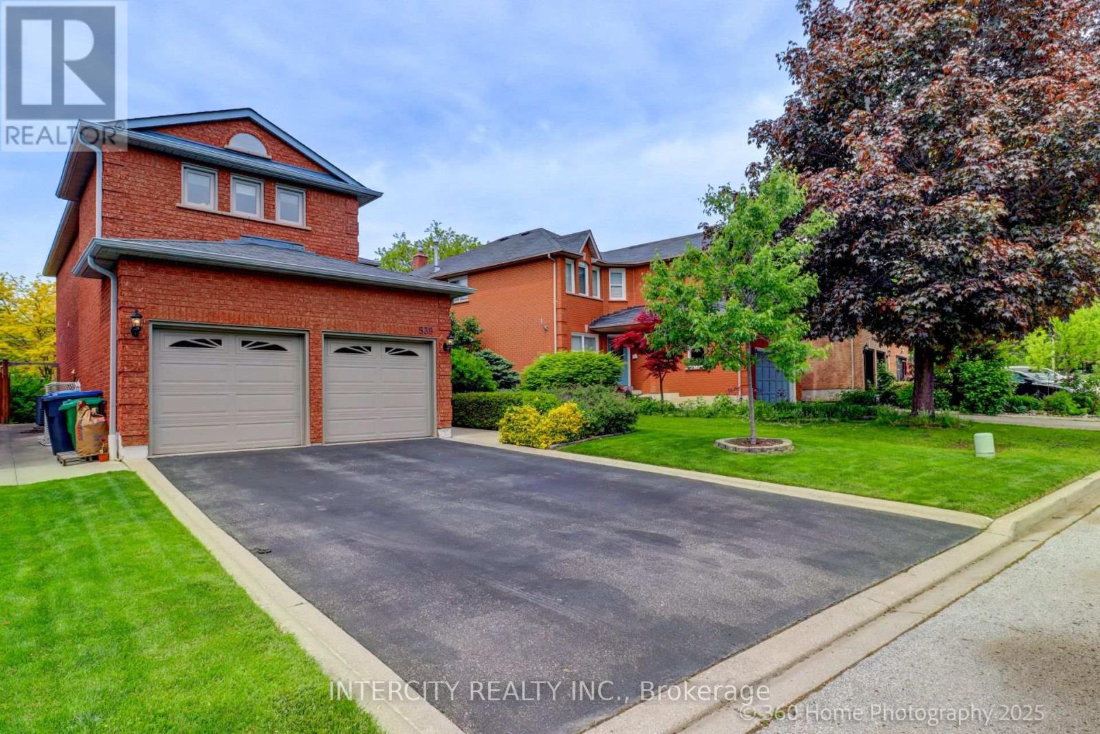 539 Langport Court, Mississauga (Hurontario), Ontario  L5R 3M5 - Photo 3 - W12424904