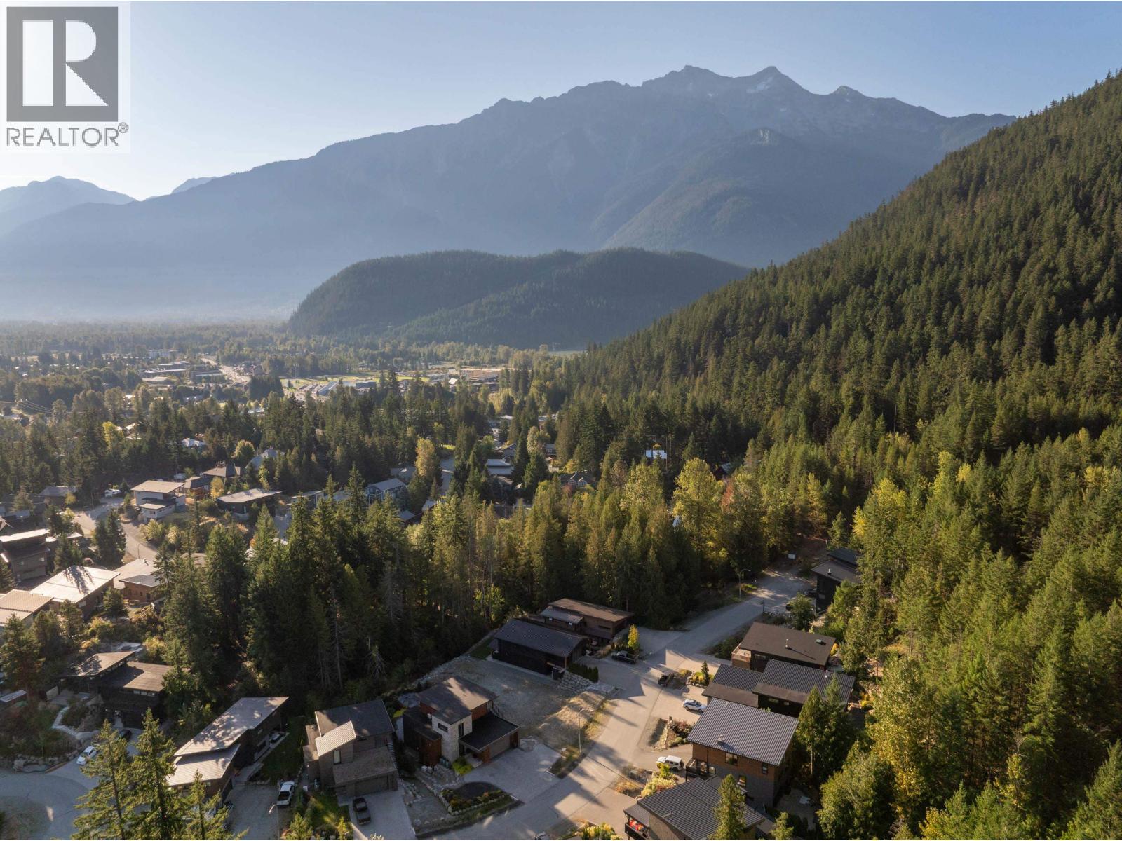 1317 Eagle Drive, Pemberton, British Columbia  V0N 2L0 - Photo 10 - R3051964