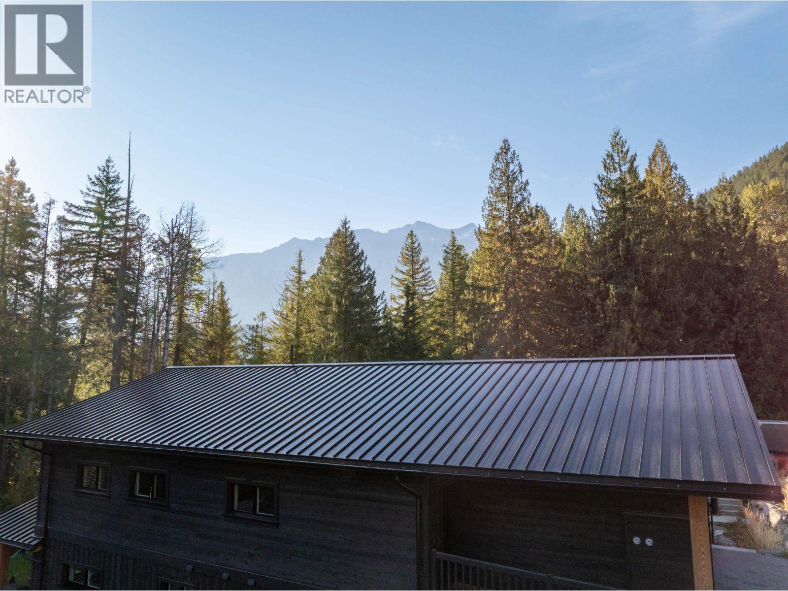 1317 Eagle Drive, Pemberton, British Columbia  V0N 2L0 - Photo 21 - R3051964