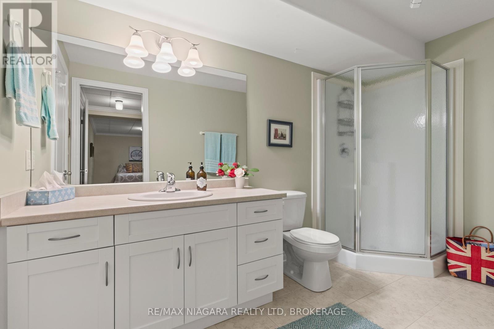 42 Rose Glen Crescent, Niagara-On-The-Lake, Ontario  L0S 1J0 - Photo 26 - X12424915