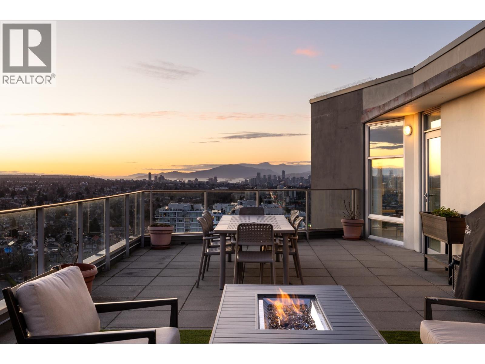PH3 4815 ELDORADO MEWS, Vancouver, British Columbia