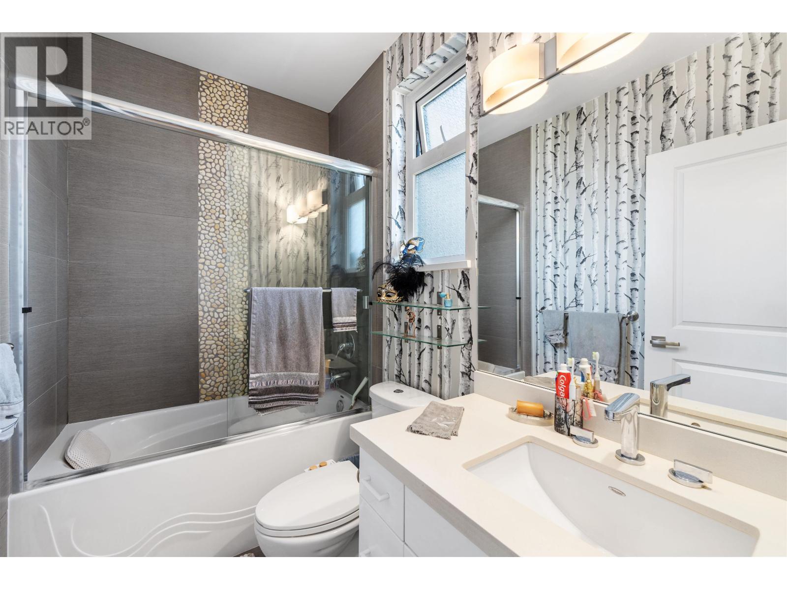 5 3993 Chatham Street, Richmond, British Columbia  V7E 2Z6 - Photo 19 - R3051949
