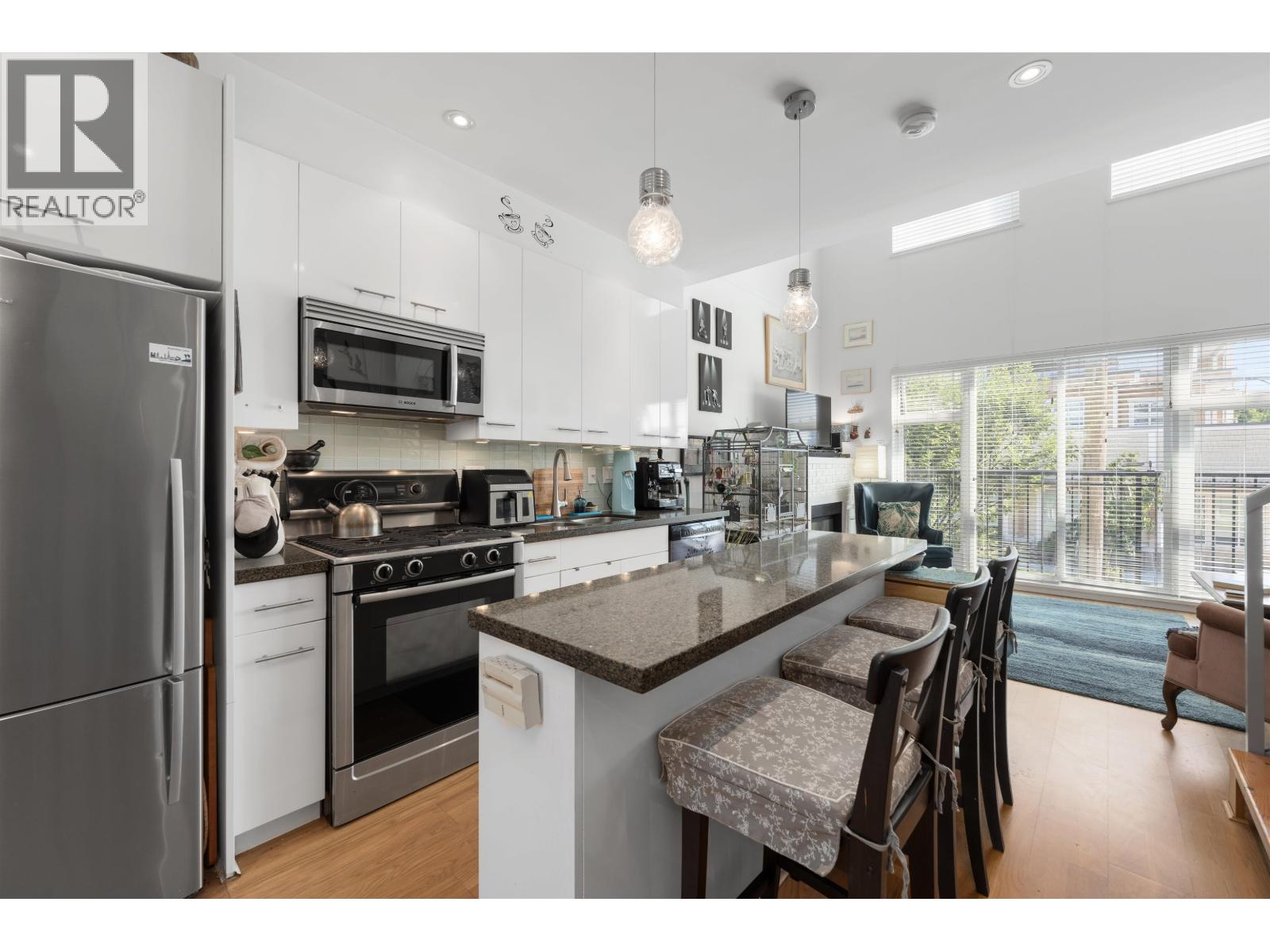 5 3993 Chatham Street, Richmond, British Columbia  V7E 2Z6 - Photo 4 - R3051949