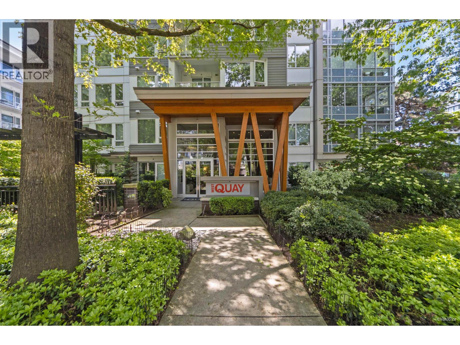 107 277 W 1ST STREET, North Vancouver, British Columbia