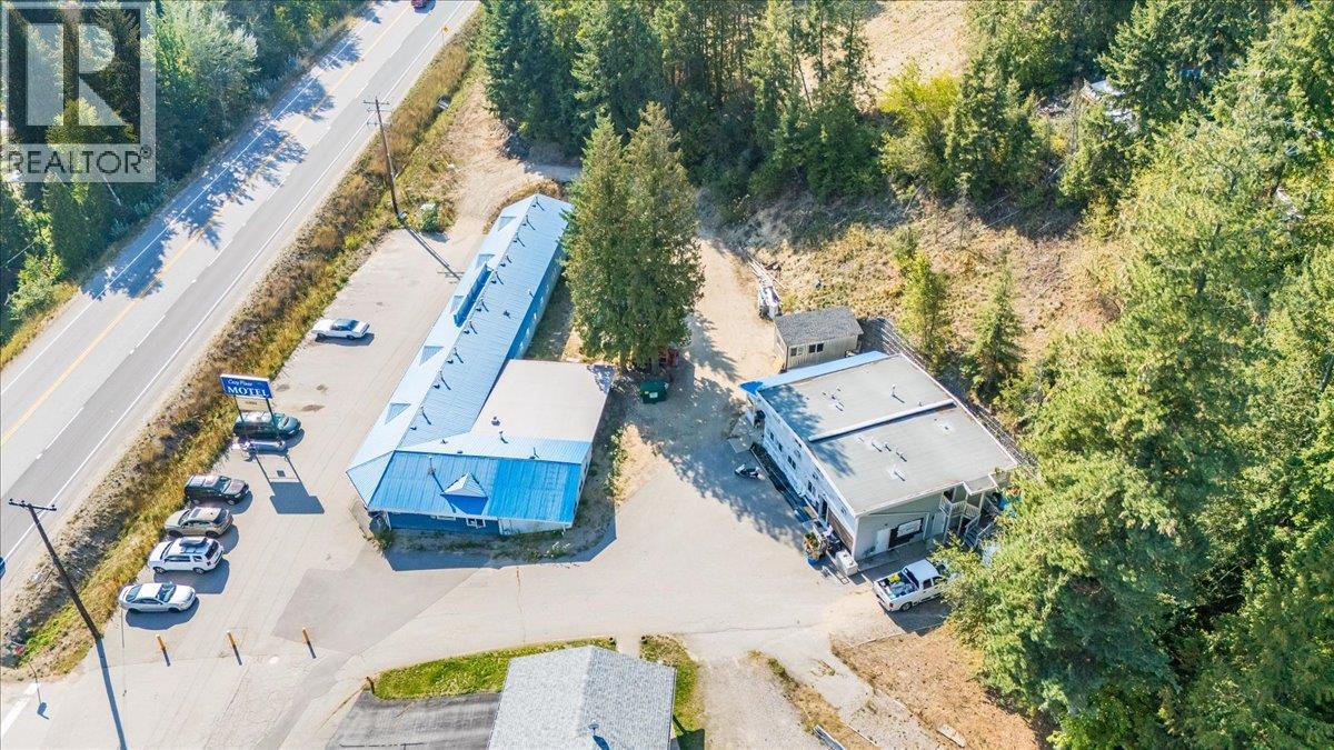 2100 Crestview Crescent, Castlegar, British Columbia  V1N 3B3 - Photo 38 - 10363815