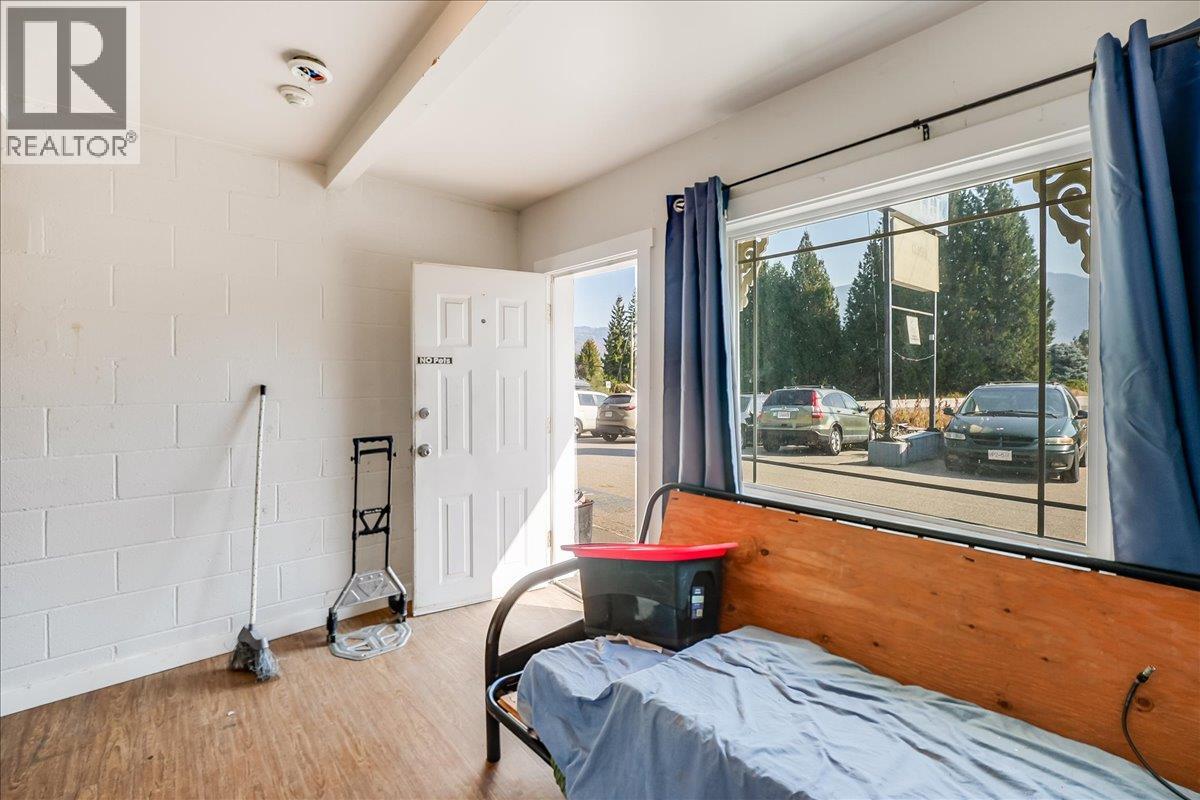 2100 Crestview Crescent, Castlegar, British Columbia  V1N 3B3 - Photo 57 - 10363815