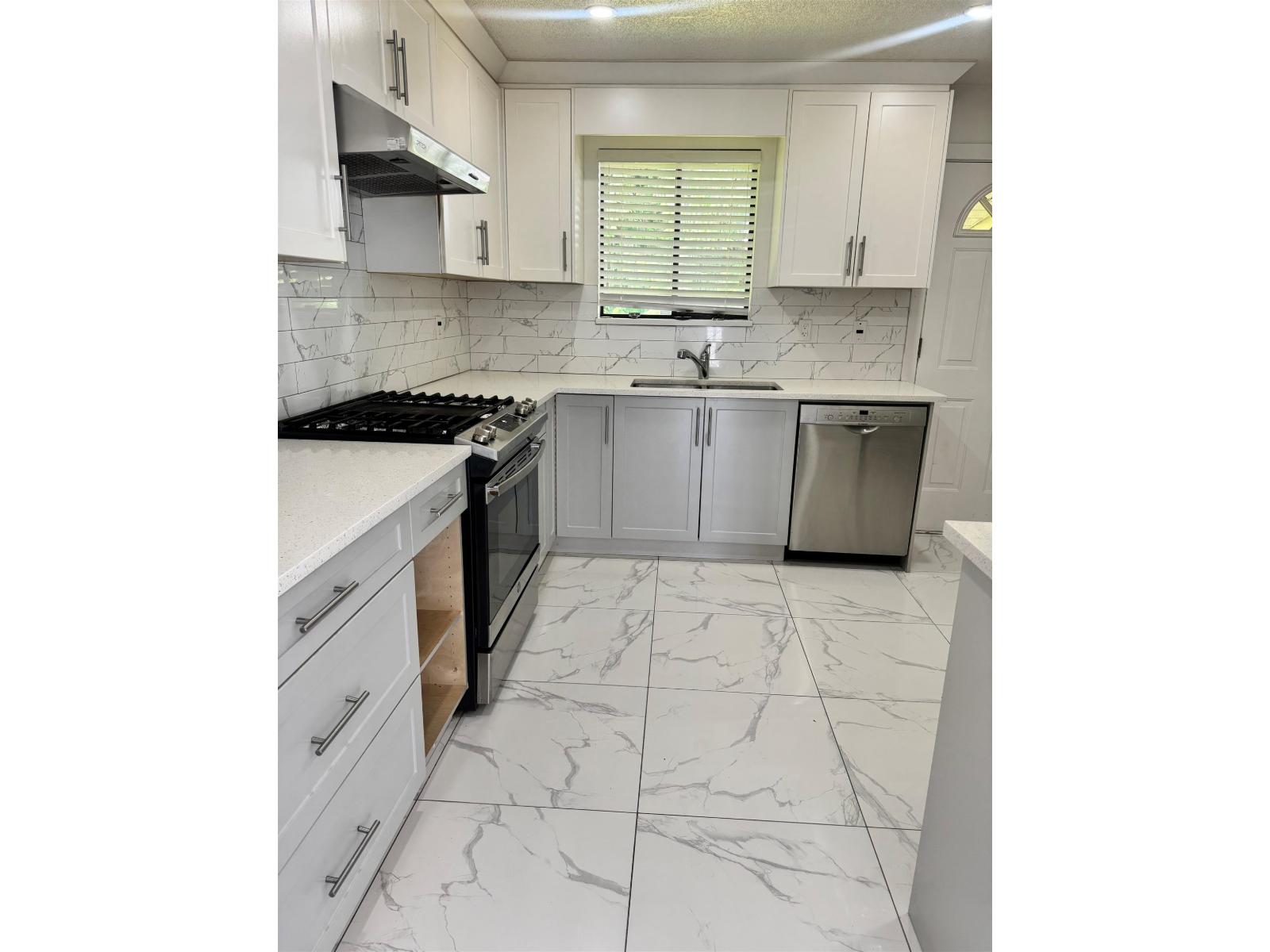 7031 115a Street, Delta, British Columbia  V4E 2E4 - Photo 10 - R3051935