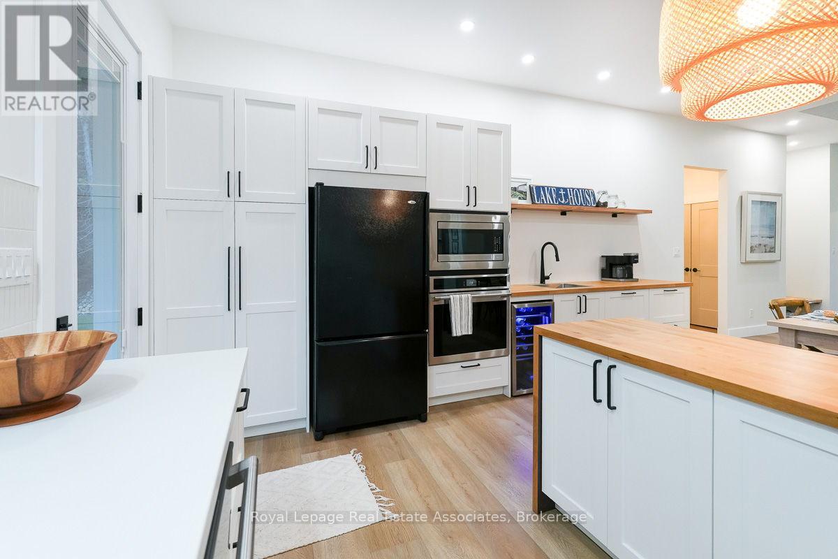 18 Tamarac Road, South Bruce Peninsula, Ontario  N0H 2T0 - Photo 12 - X12424870