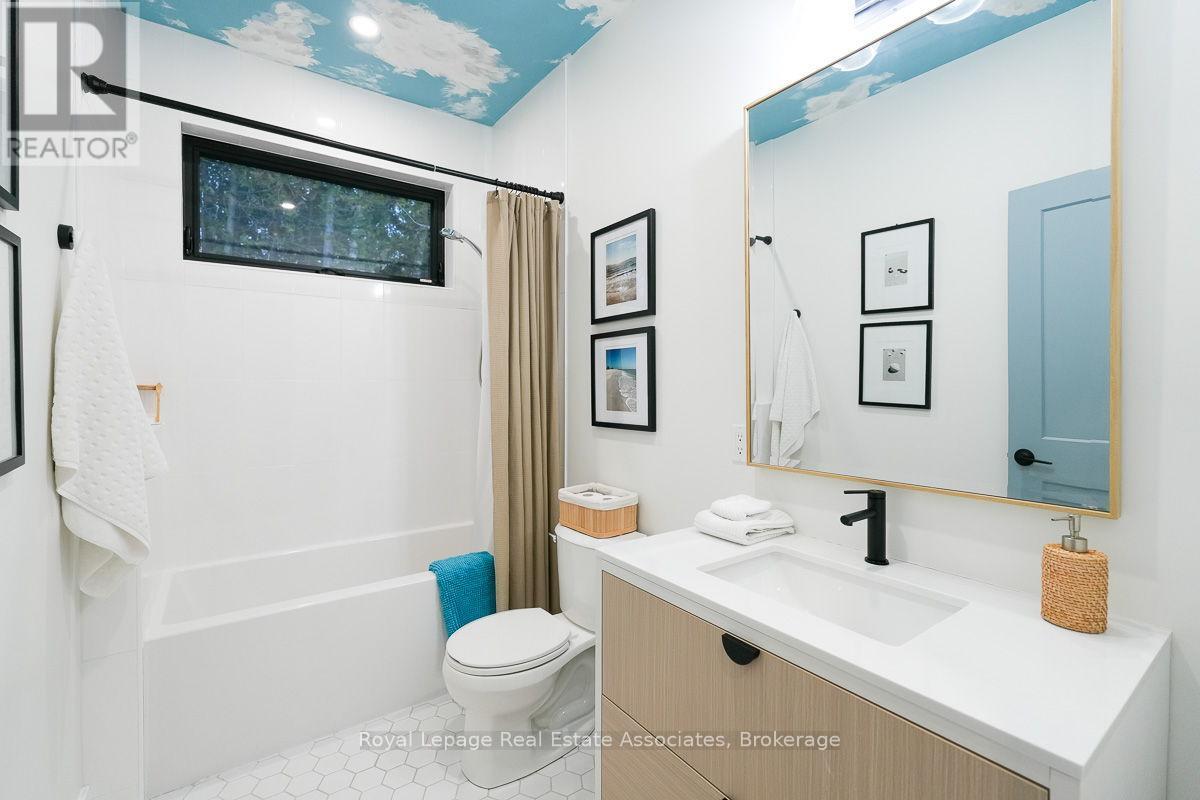 18 Tamarac Road, South Bruce Peninsula, Ontario  N0H 2T0 - Photo 20 - X12424870