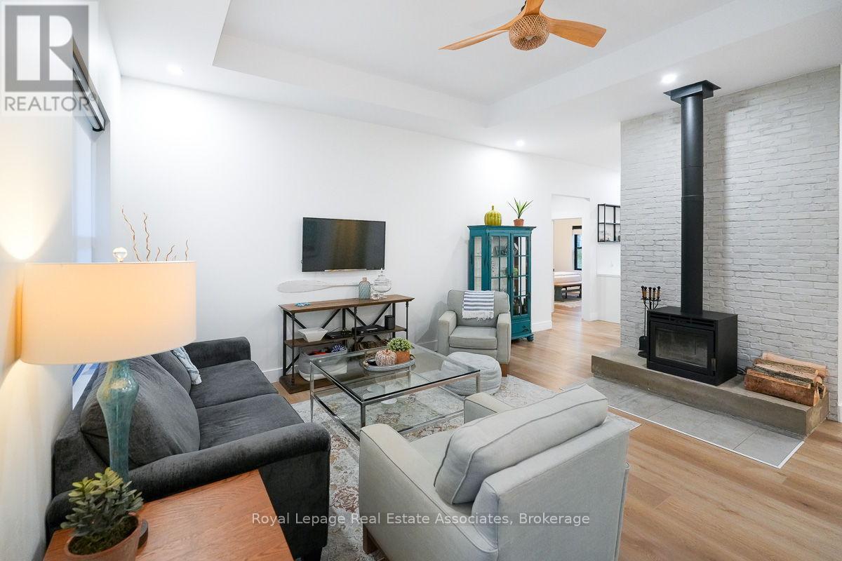 18 Tamarac Road, South Bruce Peninsula, Ontario  N0H 2T0 - Photo 6 - X12424870