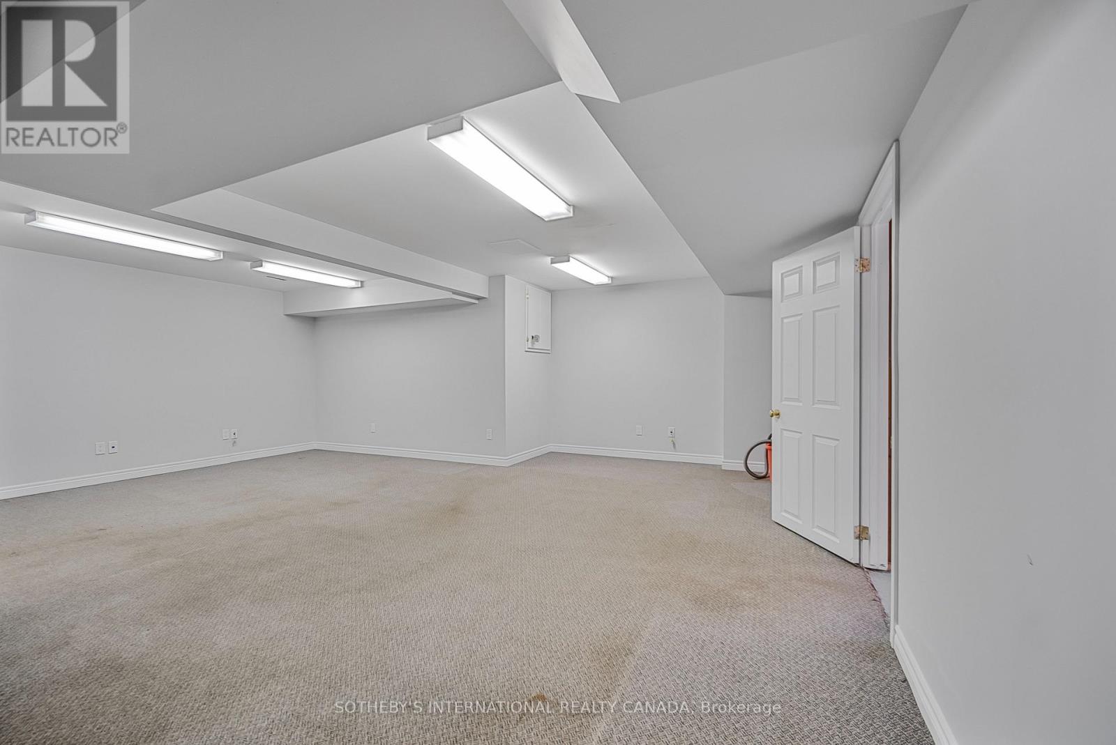 17606 Thorndale Road, Thames Centre, Ontario  N0M 2P0 - Photo 37 - X12424885