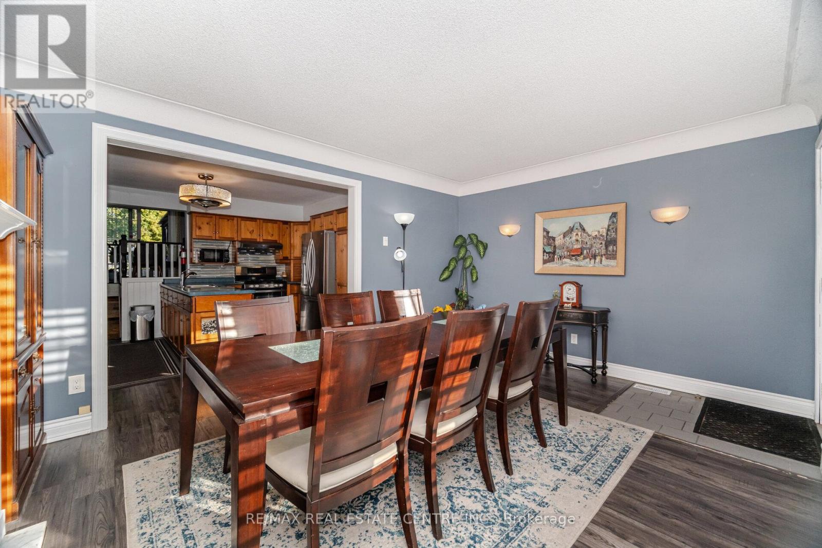 91 E 44th Street, Hamilton, Ontario  L8T 3G9 - Photo 12 - X12424894