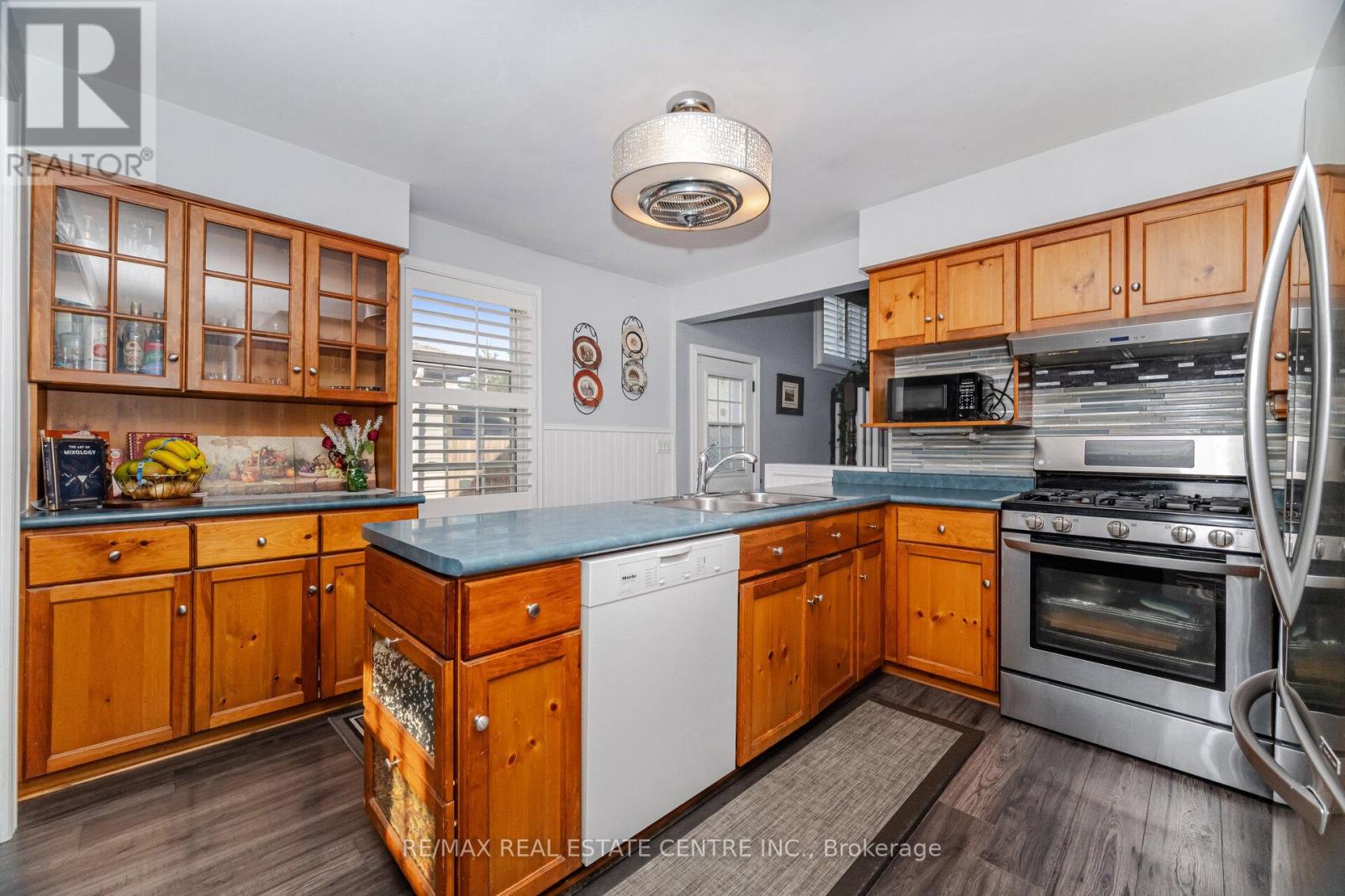 91 E 44th Street, Hamilton, Ontario  L8T 3G9 - Photo 14 - X12424894