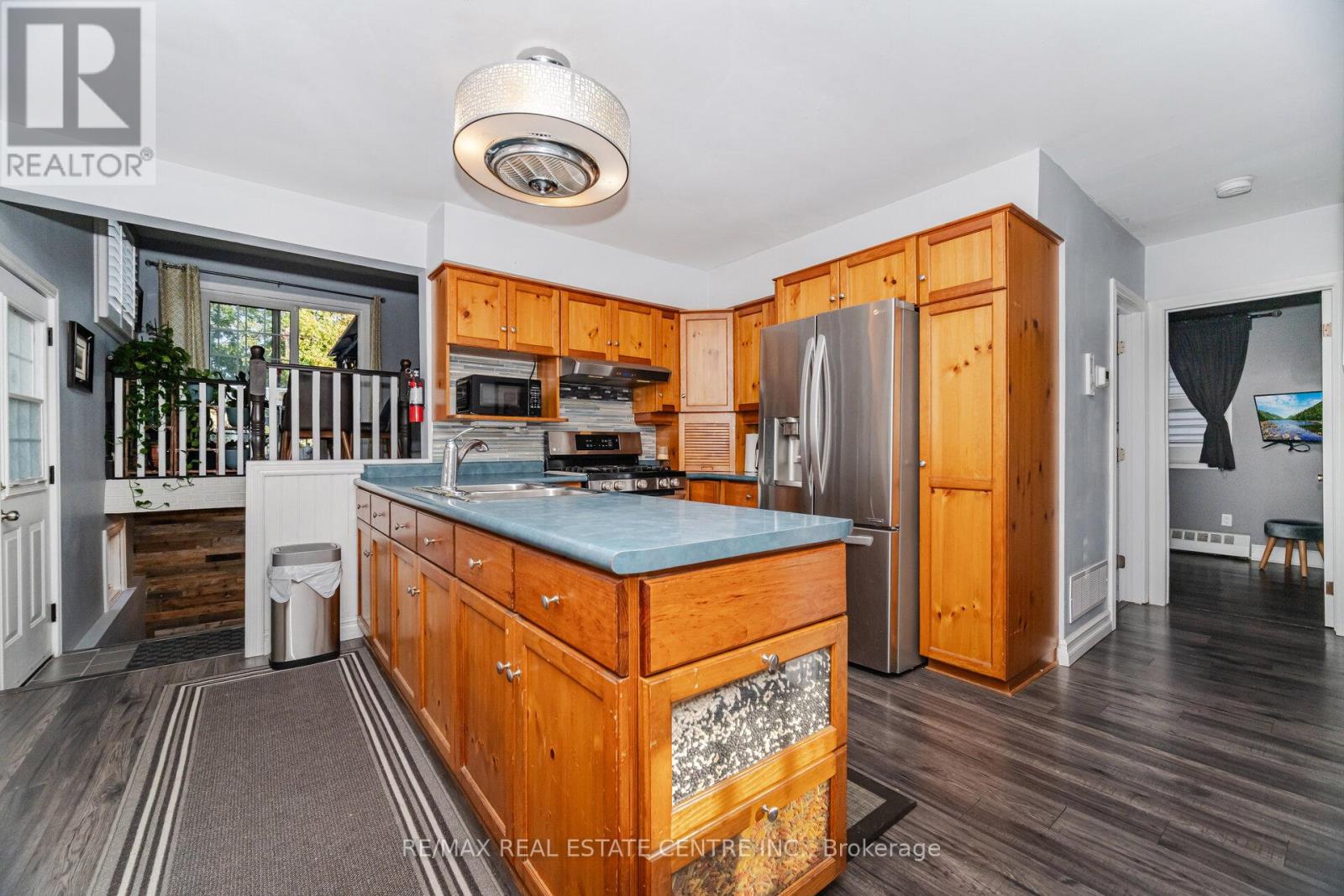 91 E 44th Street, Hamilton, Ontario  L8T 3G9 - Photo 17 - X12424894