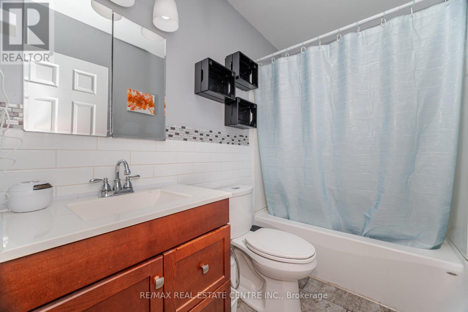 91 E 44th Street, Hamilton, Ontario  L8T 3G9 - Photo 24 - X12424894