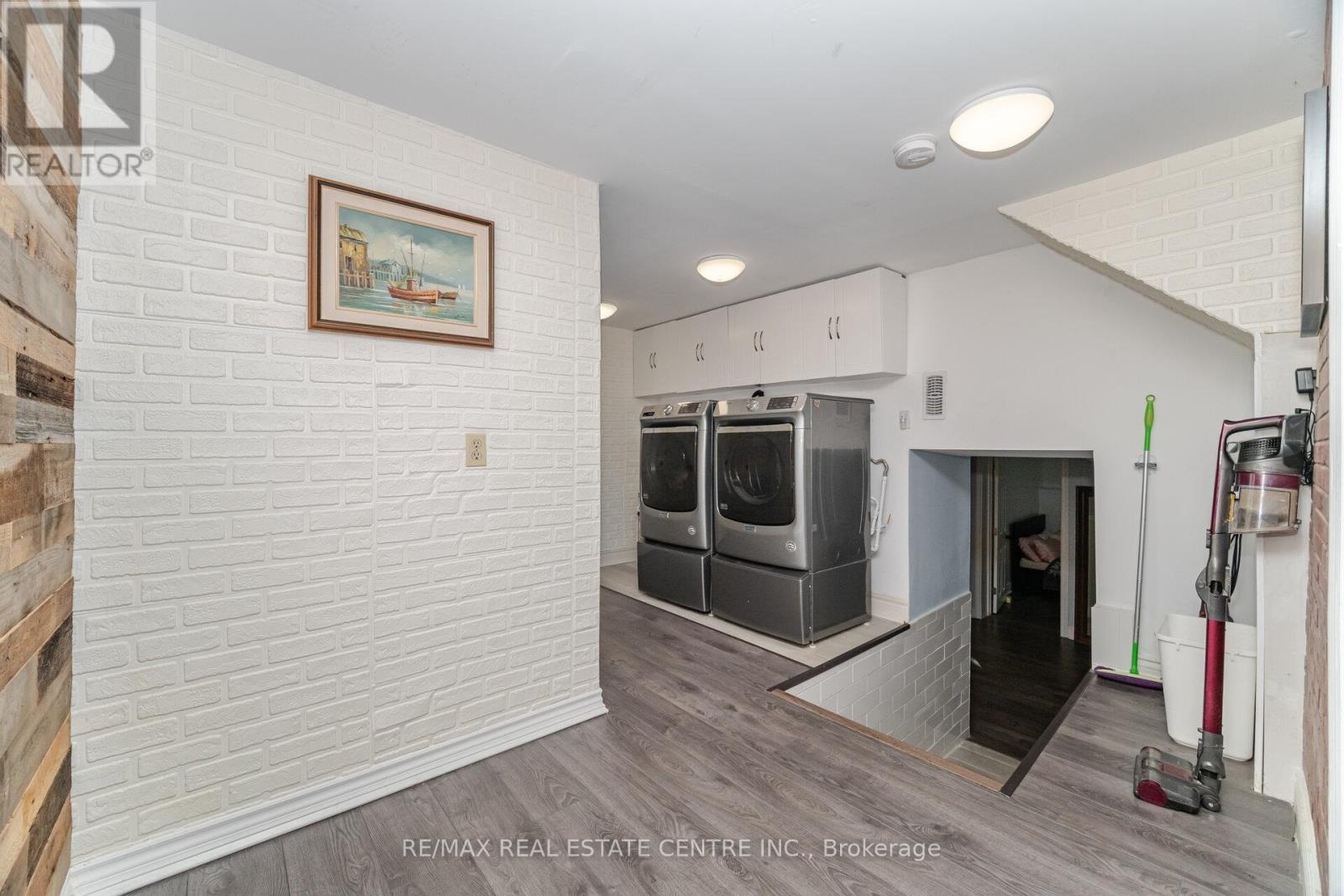 91 E 44th Street, Hamilton, Ontario  L8T 3G9 - Photo 30 - X12424894