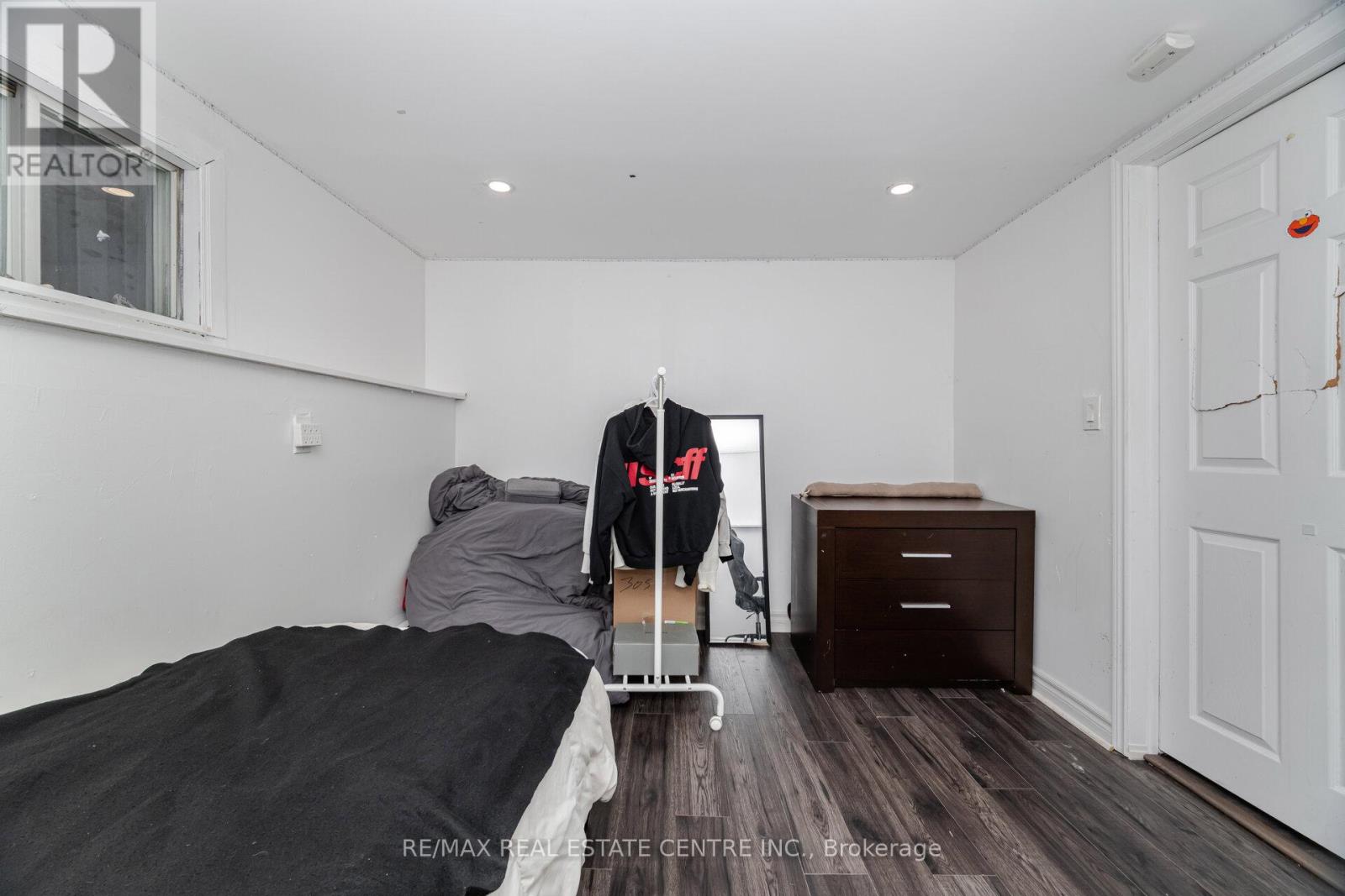 91 E 44th Street, Hamilton, Ontario  L8T 3G9 - Photo 36 - X12424894