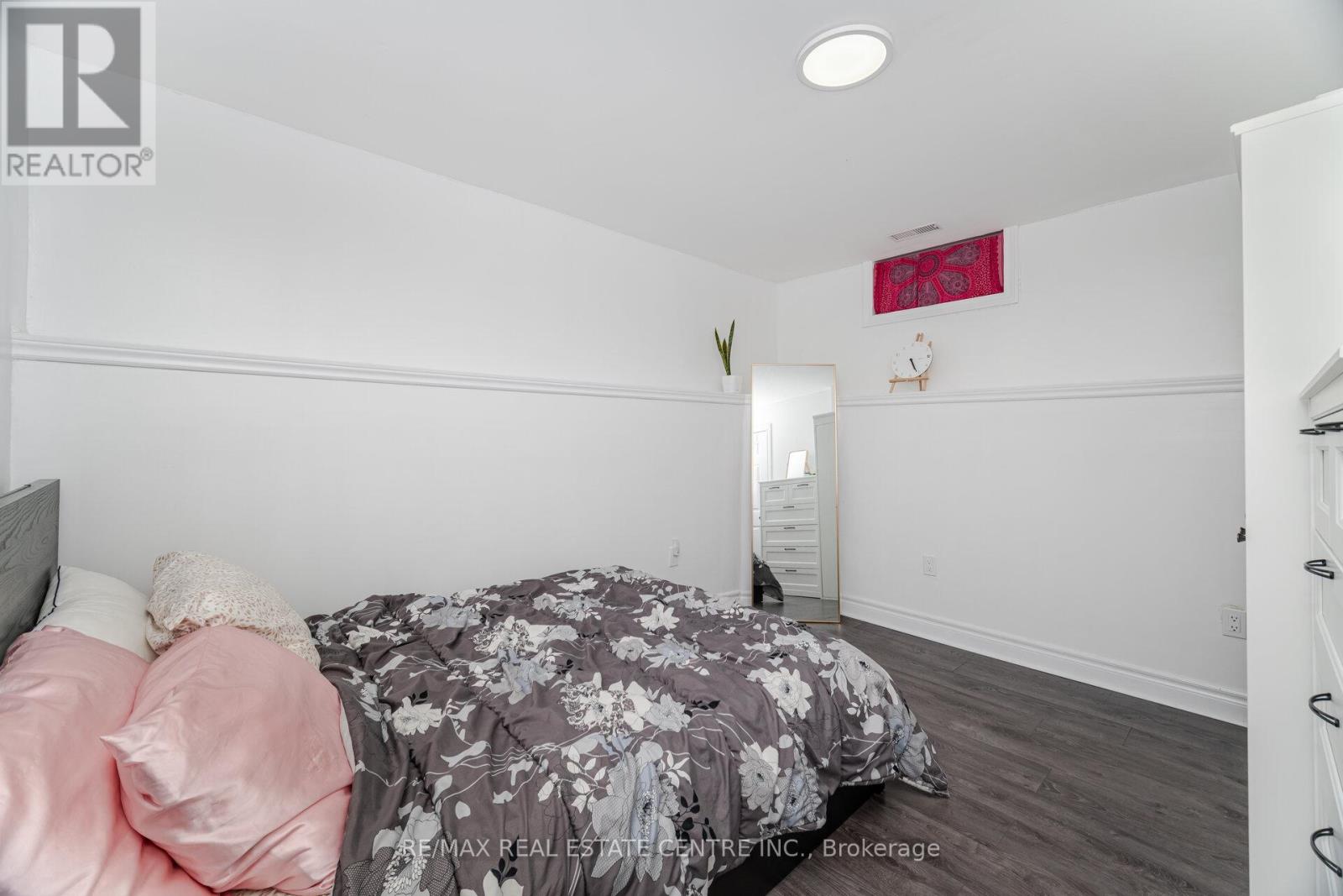 91 E 44th Street, Hamilton, Ontario  L8T 3G9 - Photo 37 - X12424894