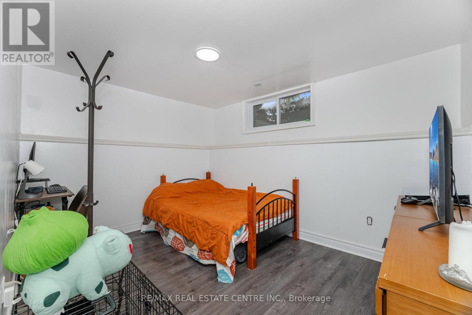 91 E 44th Street, Hamilton, Ontario  L8T 3G9 - Photo 39 - X12424894