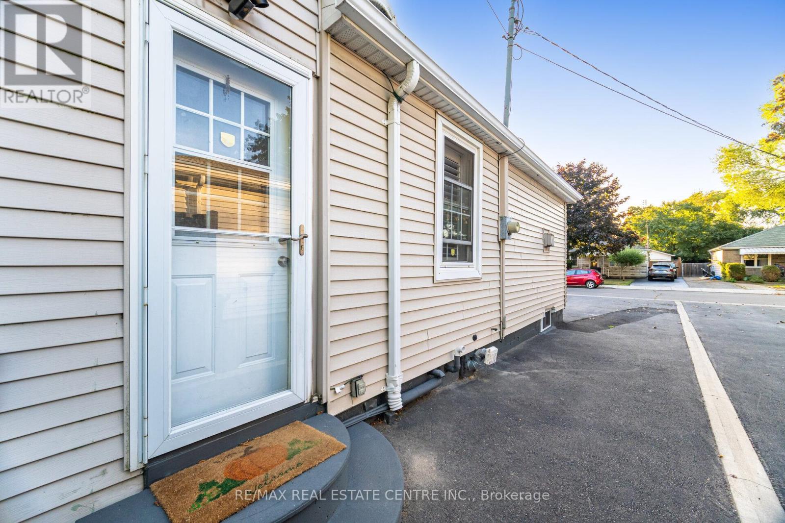 91 E 44th Street, Hamilton, Ontario  L8T 3G9 - Photo 47 - X12424894