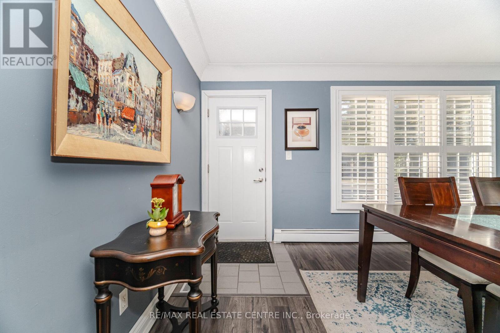 91 E 44th Street, Hamilton, Ontario  L8T 3G9 - Photo 6 - X12424894