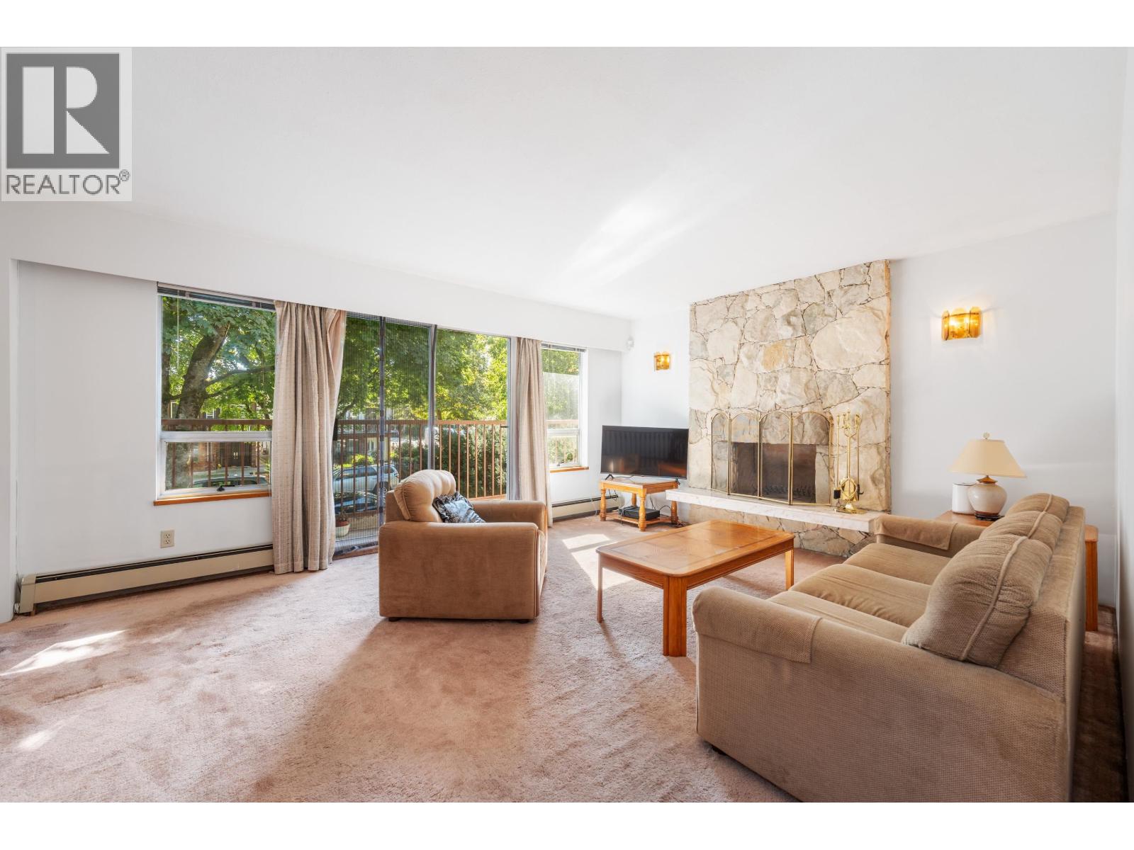 511 E 19th Avenue, Vancouver, British Columbia  V5V 1J8 - Photo 3 - R3051965