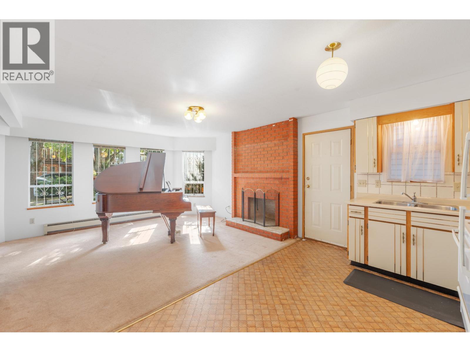 511 E 19th Avenue, Vancouver, British Columbia  V5V 1J8 - Photo 6 - R3051965
