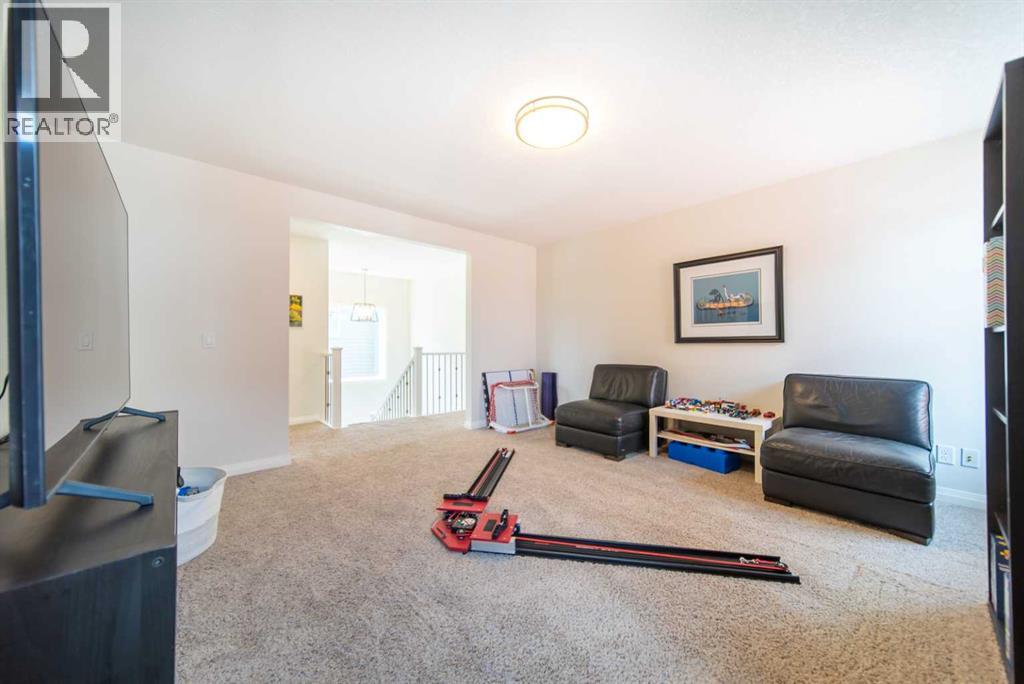 27 Sunset Park, Cochrane, Alberta  T4C 0N4 - Photo 22 - A2241821