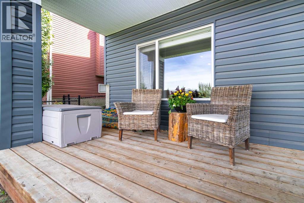 27 Sunset Park, Cochrane, Alberta  T4C 0N4 - Photo 45 - A2241821
