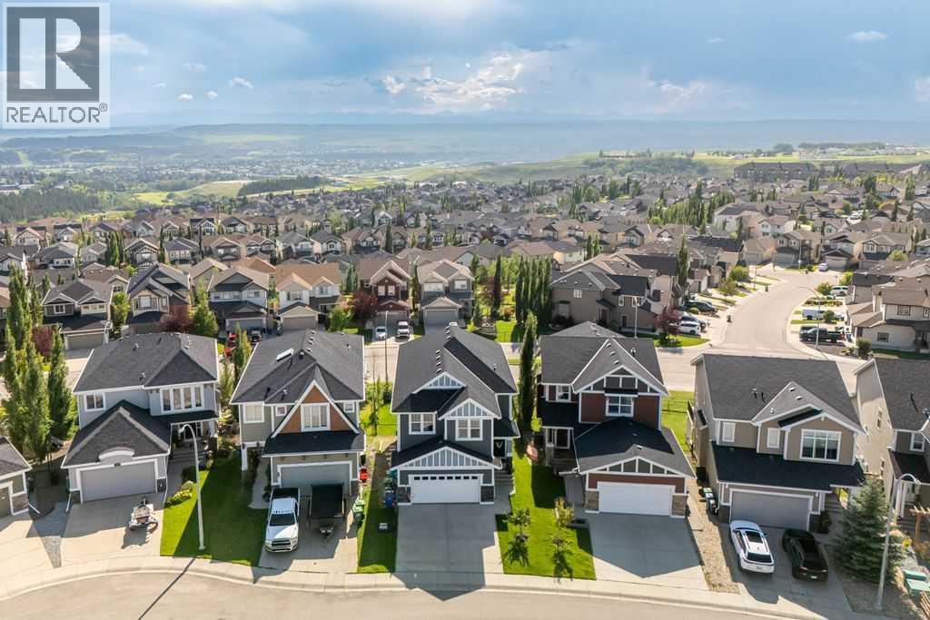27 Sunset Park, Cochrane, Alberta  T4C 0N4 - Photo 3 - A2241821