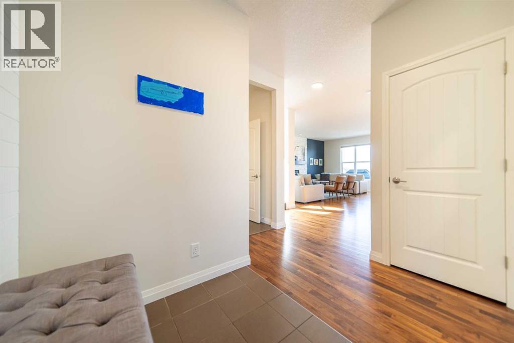 27 Sunset Park, Cochrane, Alberta  T4C 0N4 - Photo 6 - A2241821