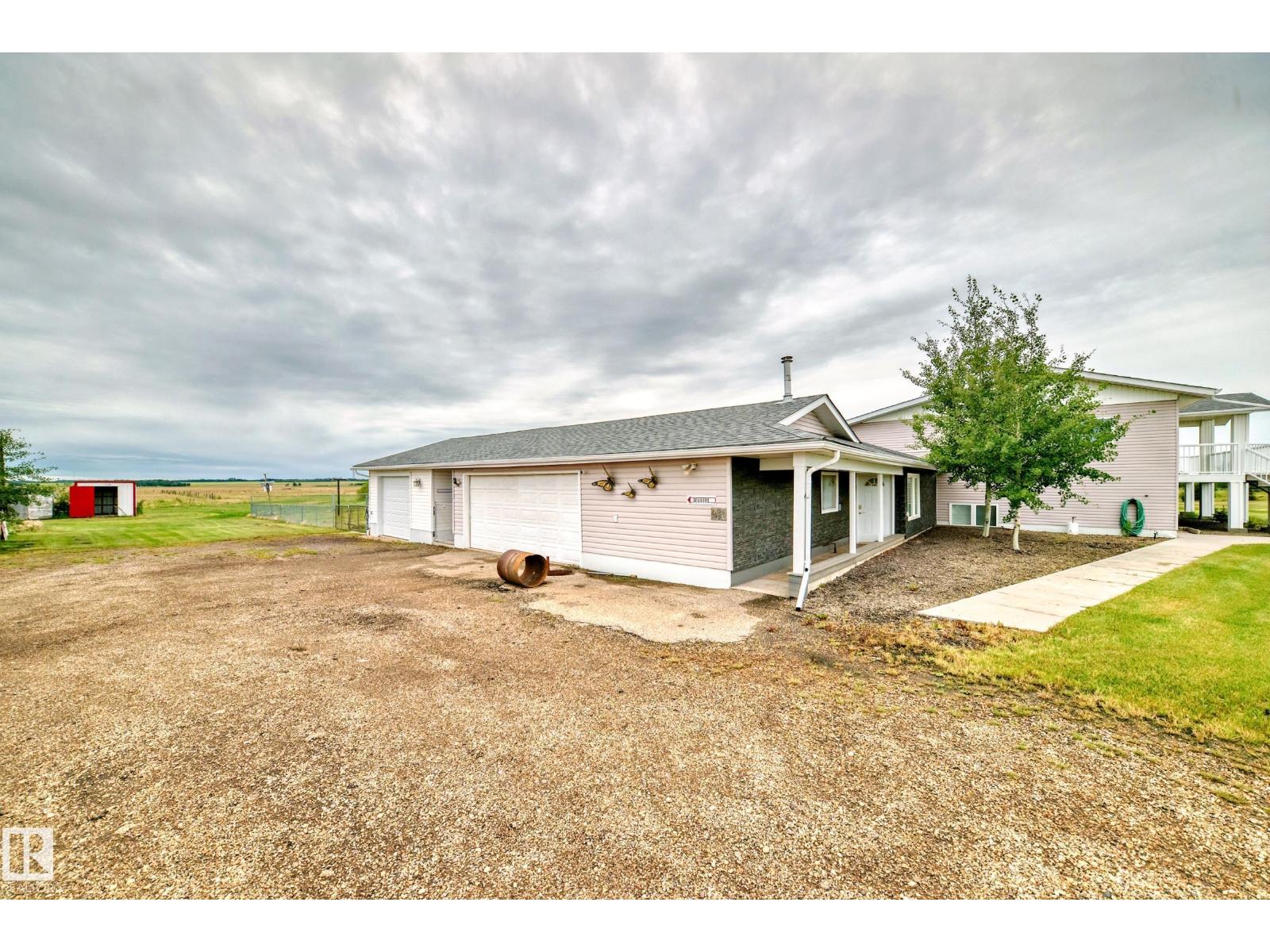 25027 Twp Rd 484, Rural Leduc County, Alberta  T4X 2T7 - Photo 3 - E4459292