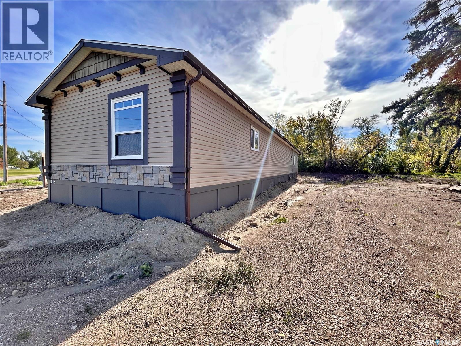 615 King Street, Wapella, Saskatchewan  S0G 4Z0 - Photo 3 - SK019269