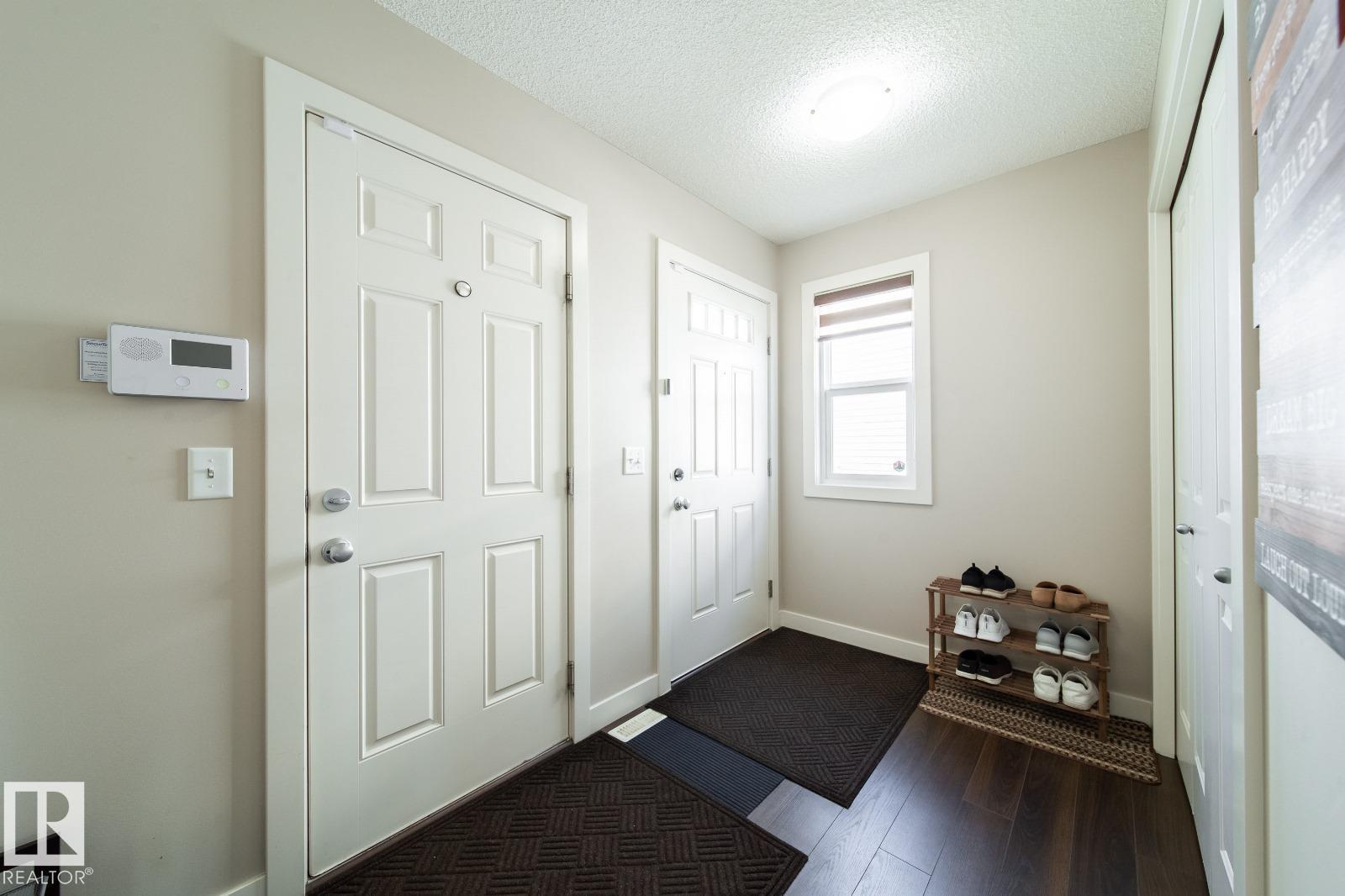 1107 33a St Nw, Edmonton, Alberta  T6T 2C4 - Photo 2 - E4459293