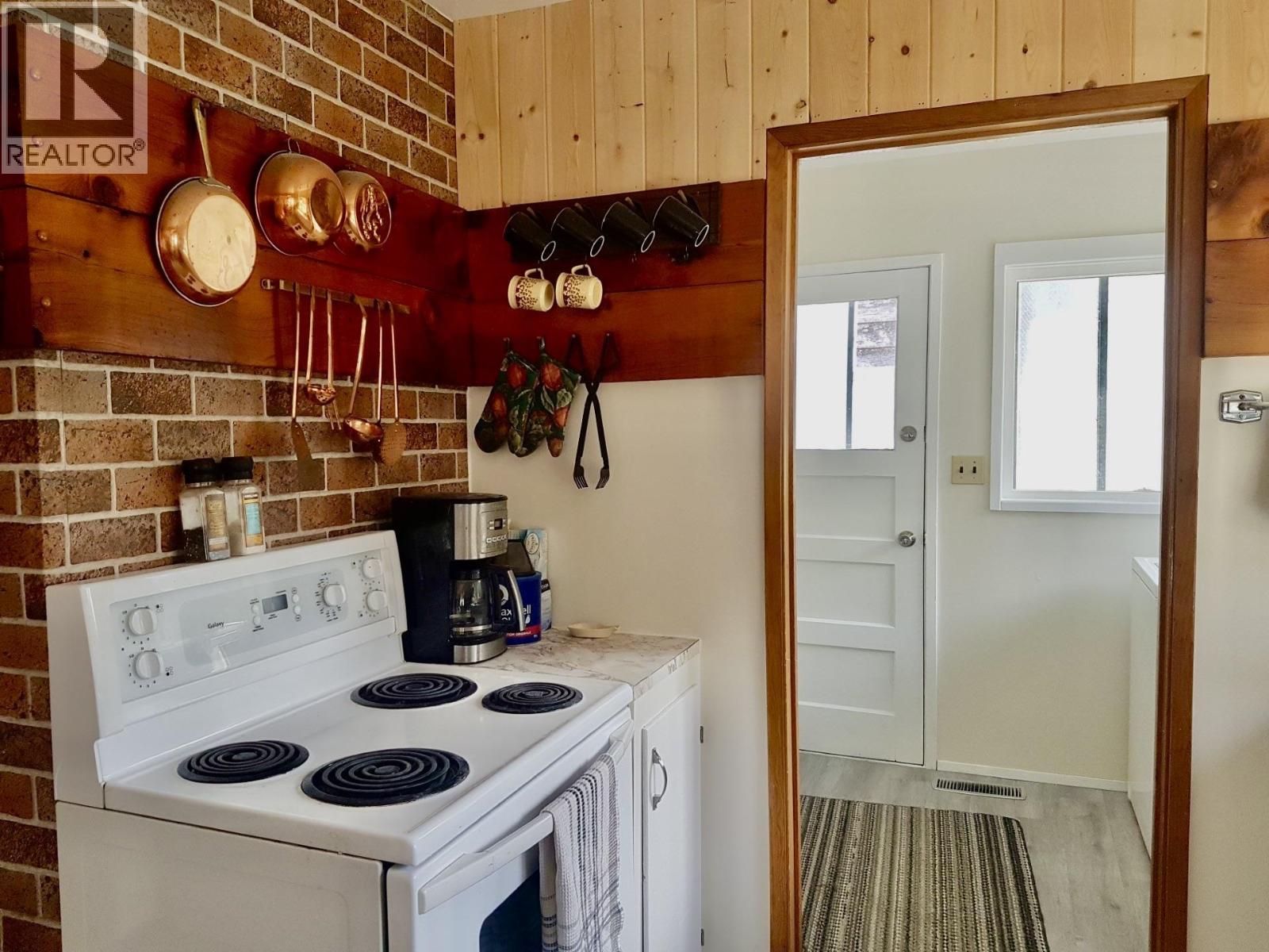 75 Highland Drive, Bella Coola, British Columbia  V0T 1P0 - Photo 12 - R3051214