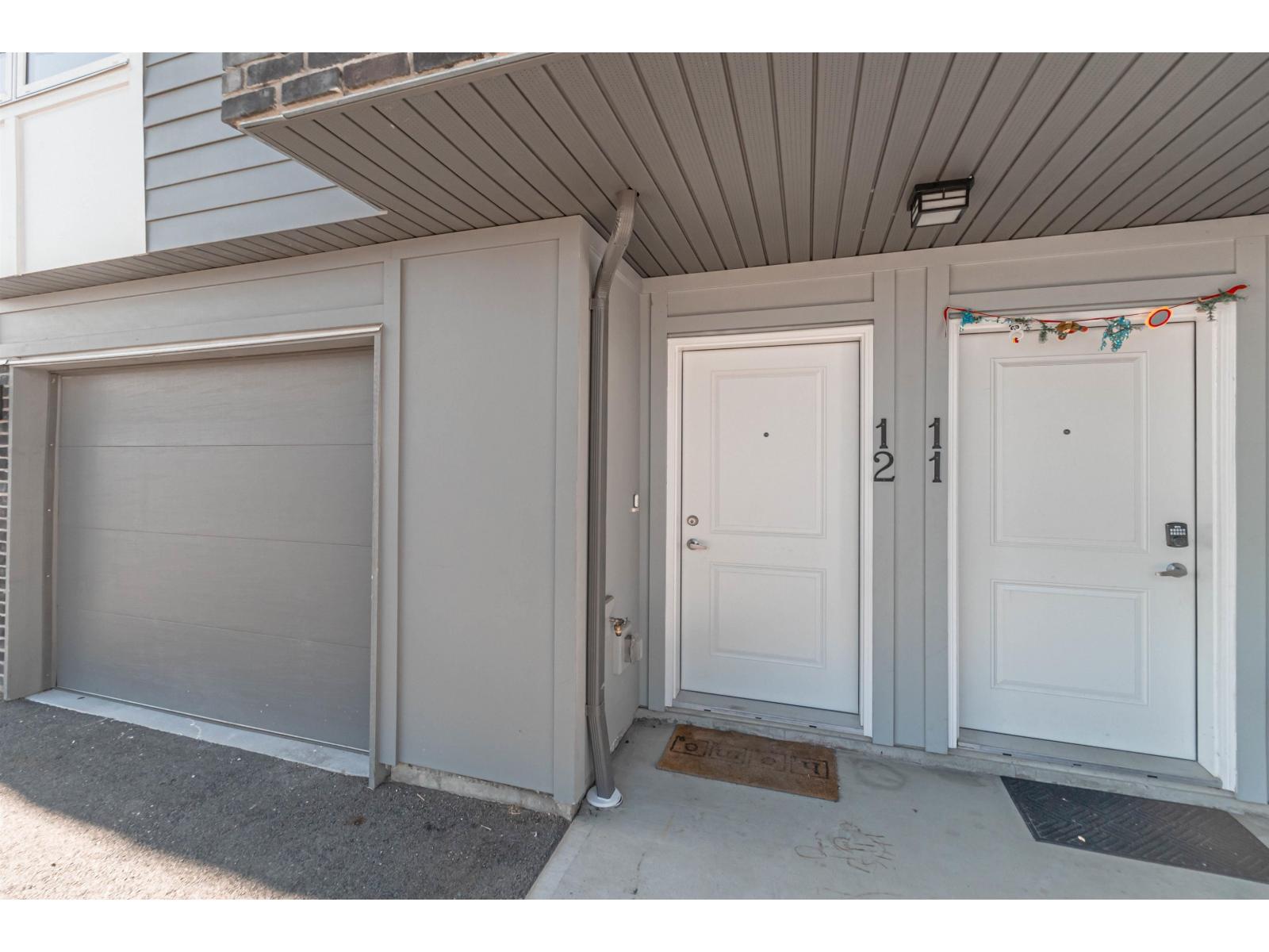 12 3323 Rockhill Place, Abbotsford, British Columbia  V2T 0J9 - Photo 3 - R3051078