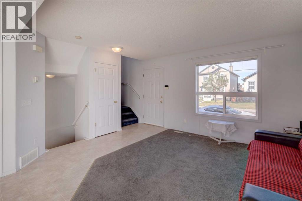 179 Saddlemead Green Ne, Calgary, Alberta  T3J 4M8 - Photo 4 - A2259525