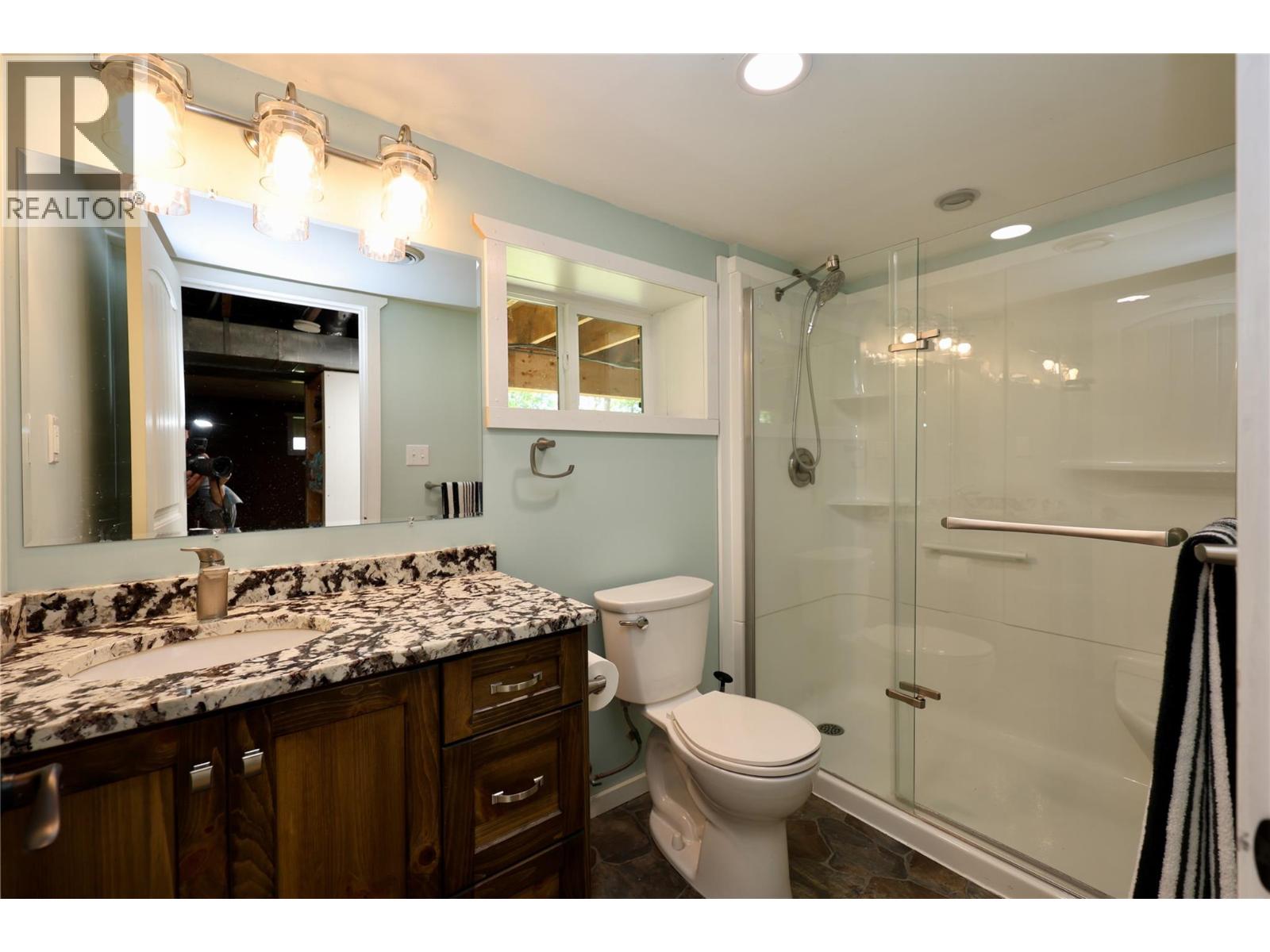 3049 95 Highway, Golden, British Columbia  V0A 1H2 - Photo 28 - 10351788