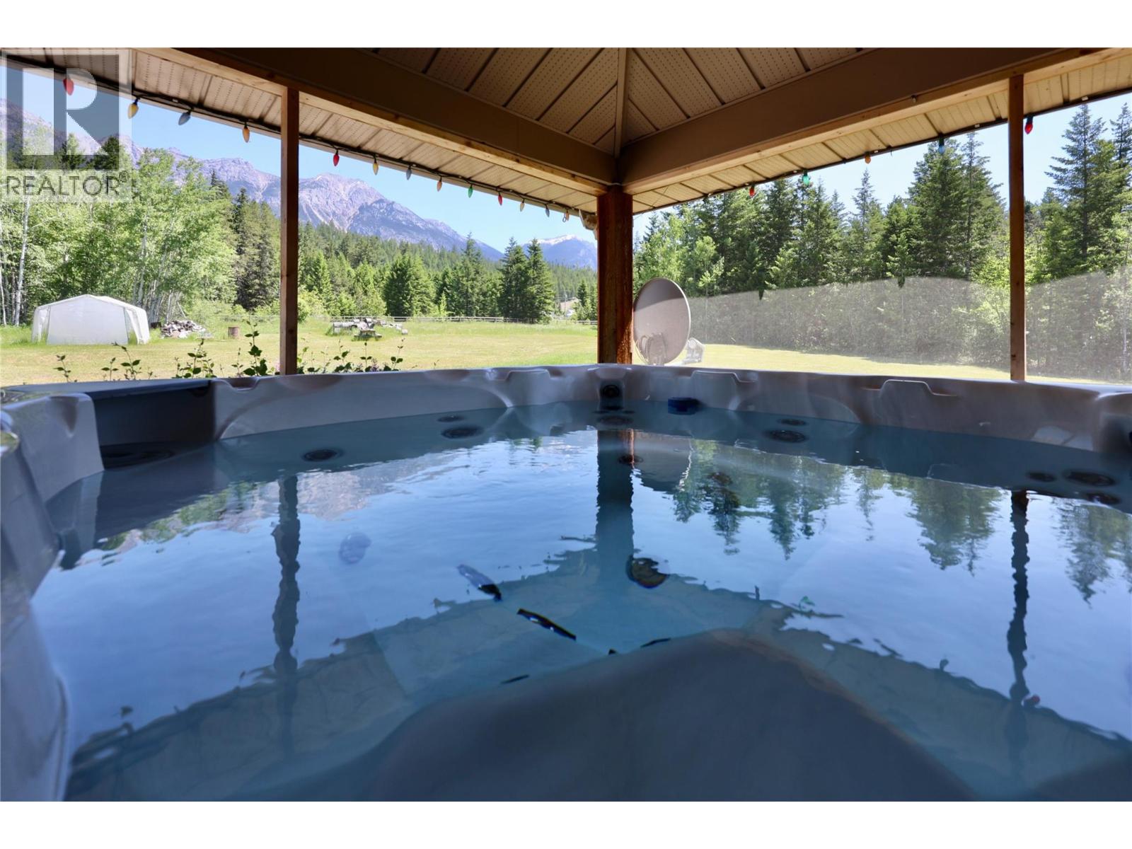 3049 95 Highway, Golden, British Columbia  V0A 1H2 - Photo 4 - 10351788